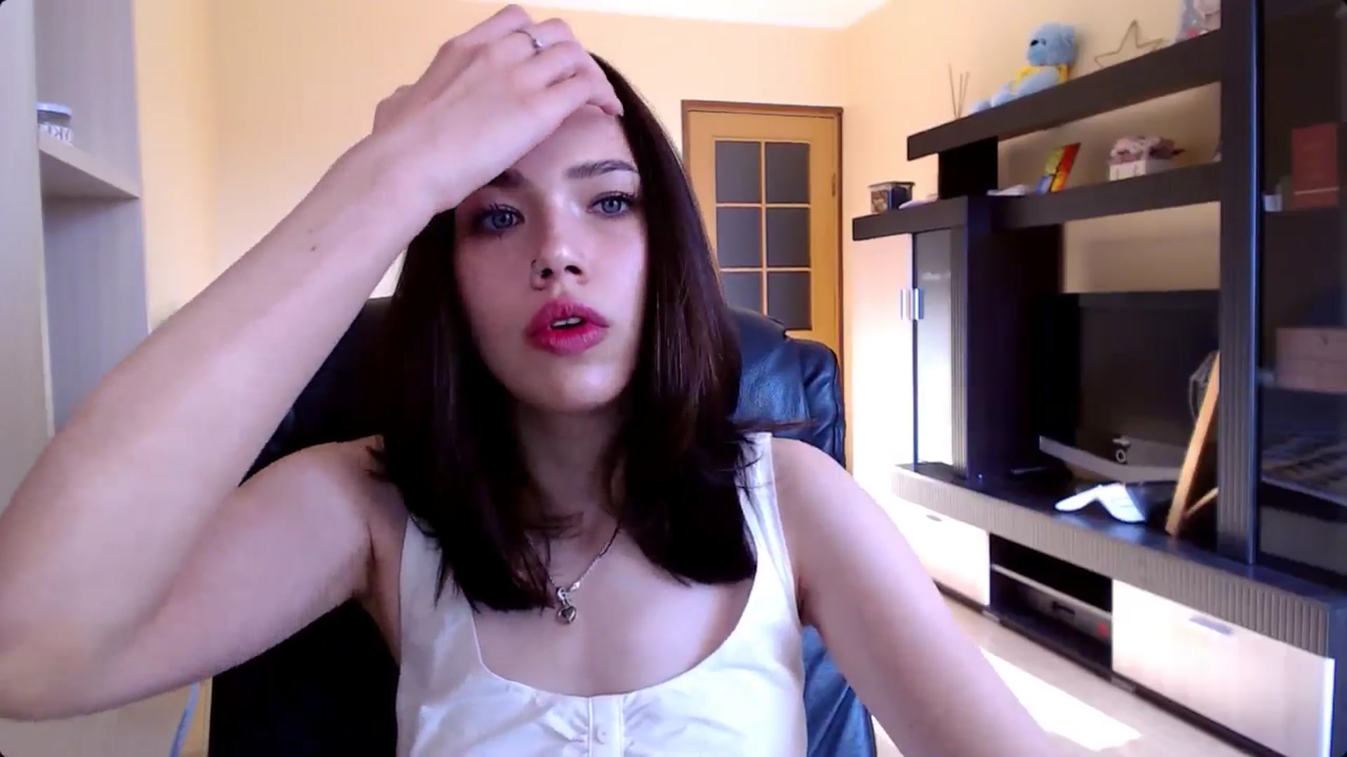 Gallery image thumbnail from LovellyRima__'s myfreecams stream on, 08/05/2024, 15:25 image 19 of 20