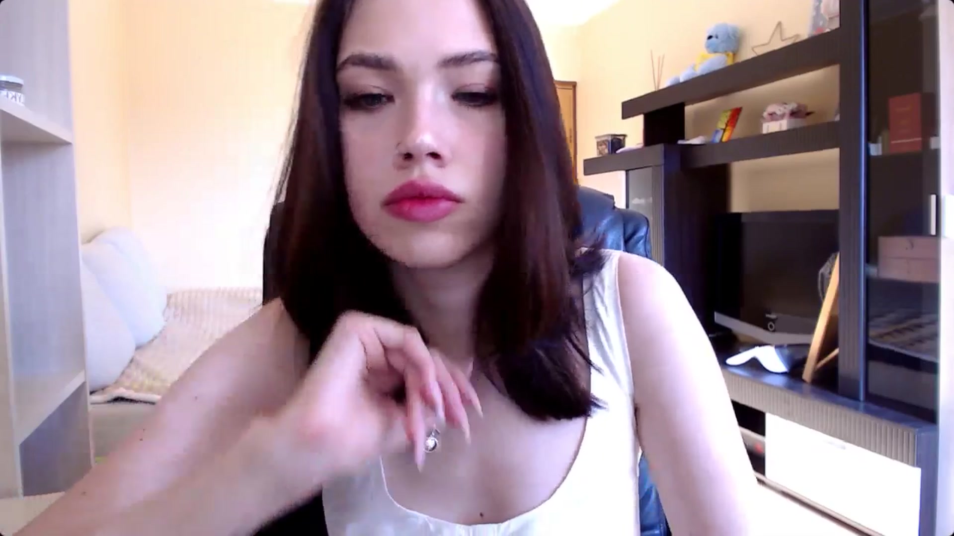 Gallery image thumbnail from LovellyRima__'s myfreecams stream on, 08/05/2024, 15:25 image 11 of 20