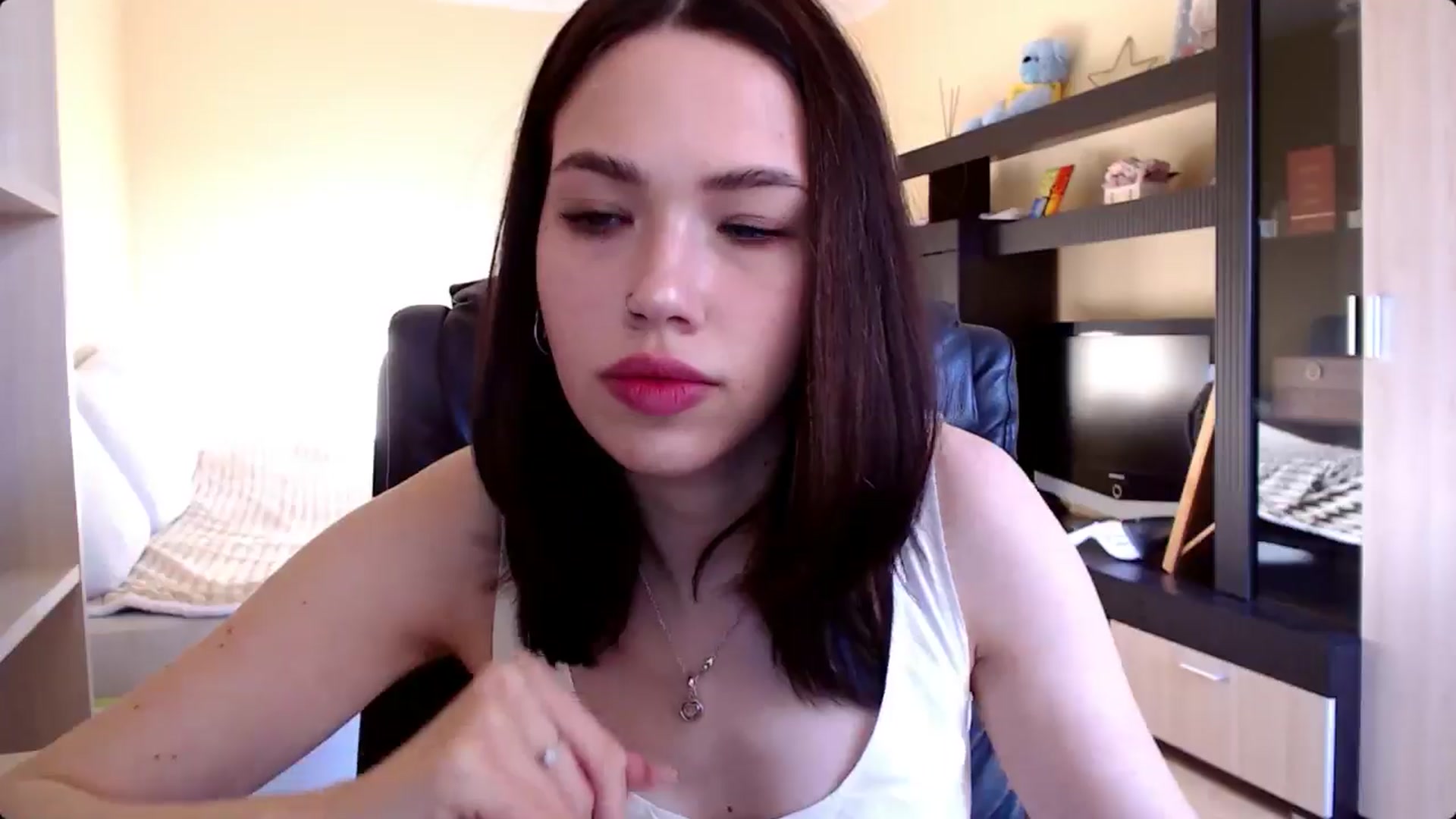 Gallery image thumbnail from LovellyRima__'s myfreecams stream on, 08/05/2024, 16:33 image 16 of 20
