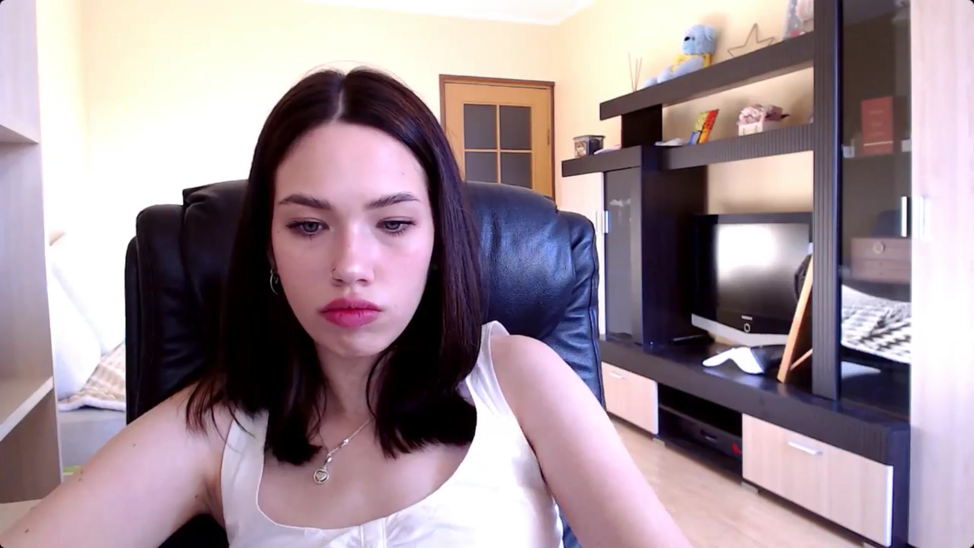 Gallery image thumbnail from LovellyRima__'s myfreecams stream on, 08/05/2024, 16:33 image 14 of 20