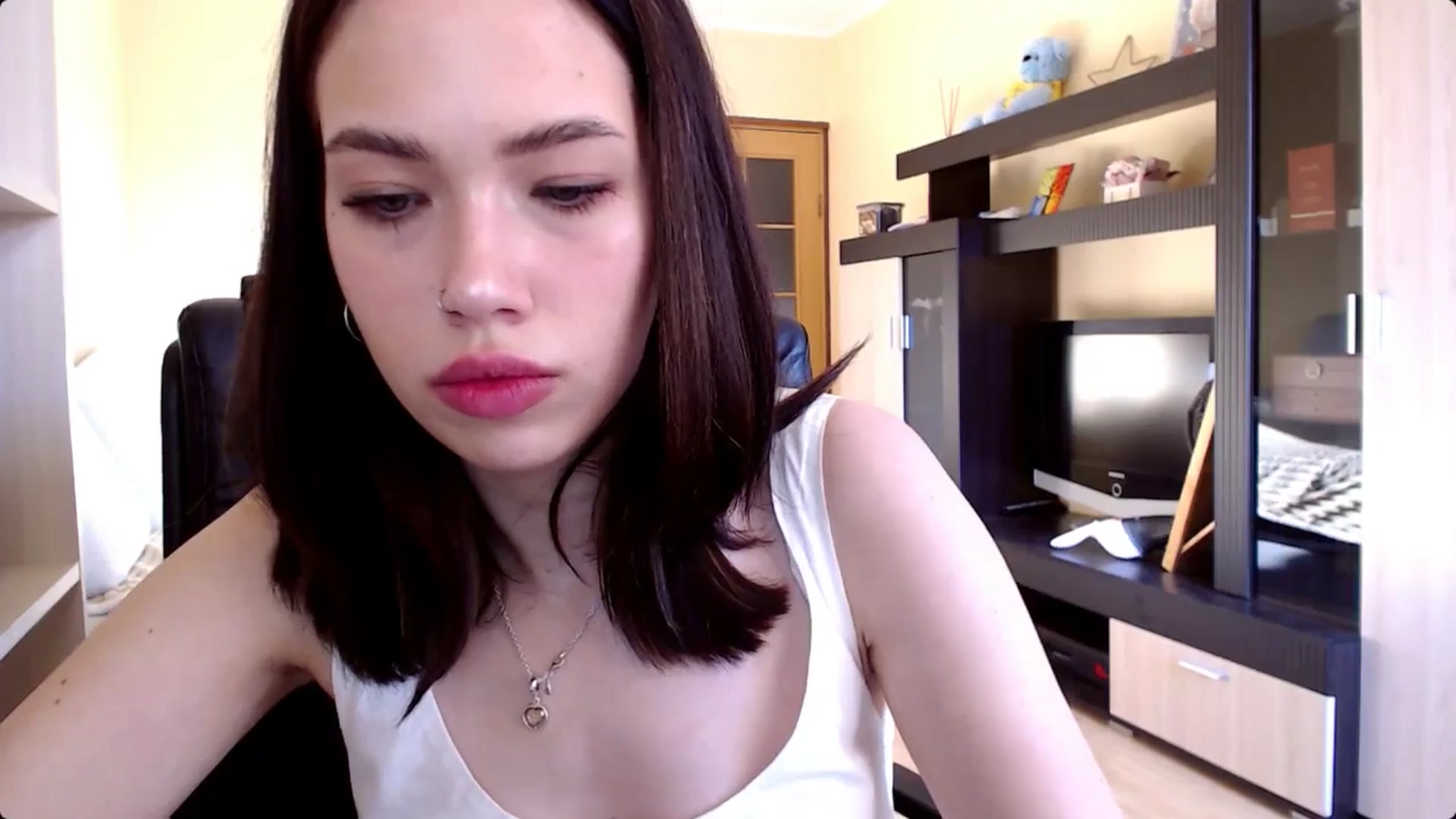 Gallery image thumbnail from LovellyRima__'s myfreecams stream on, 08/05/2024, 16:33 image 15 of 20