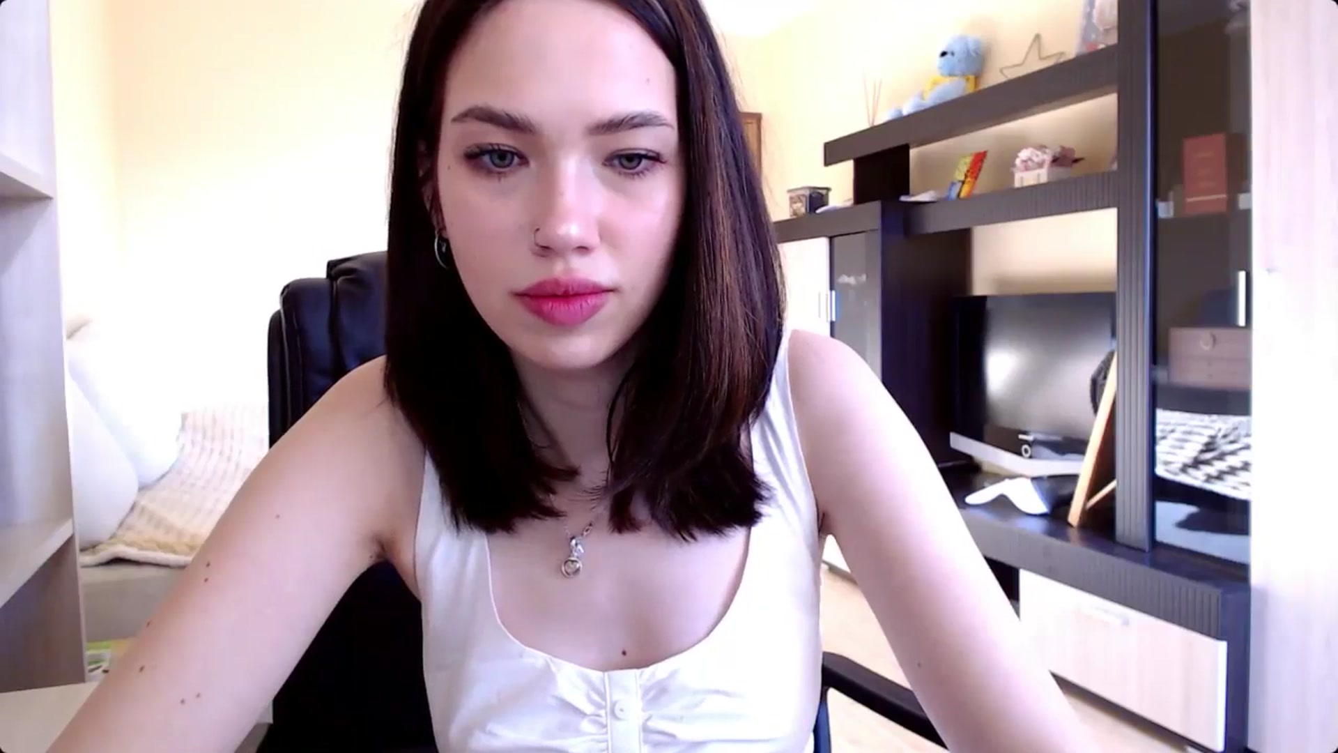 Gallery image thumbnail from LovellyRima__'s myfreecams stream on, 08/05/2024, 16:33 image 8 of 20