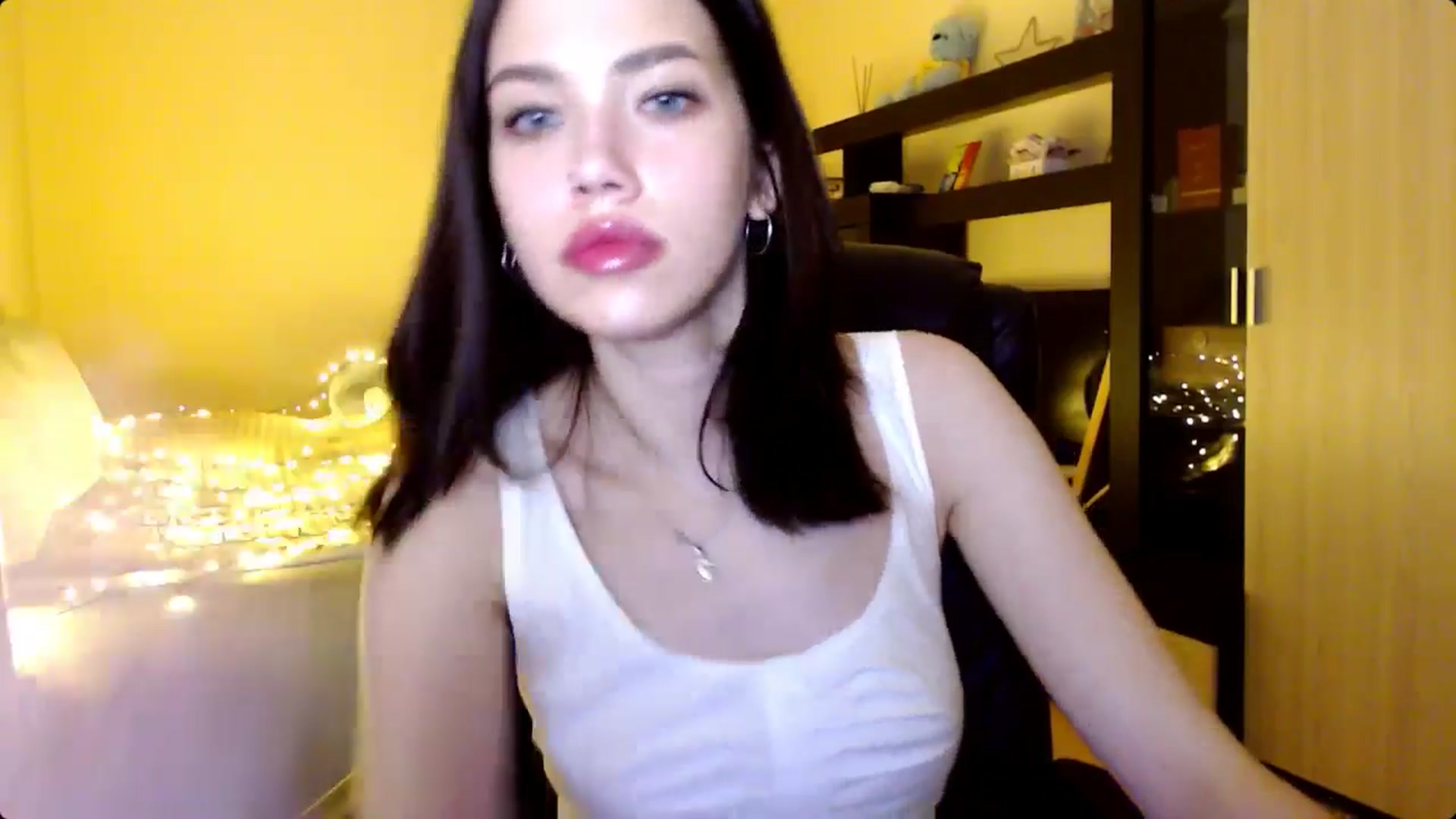 Gallery image thumbnail from LovellyRima__'s myfreecams stream on, 08/05/2024, 20:10 image 2 of 20