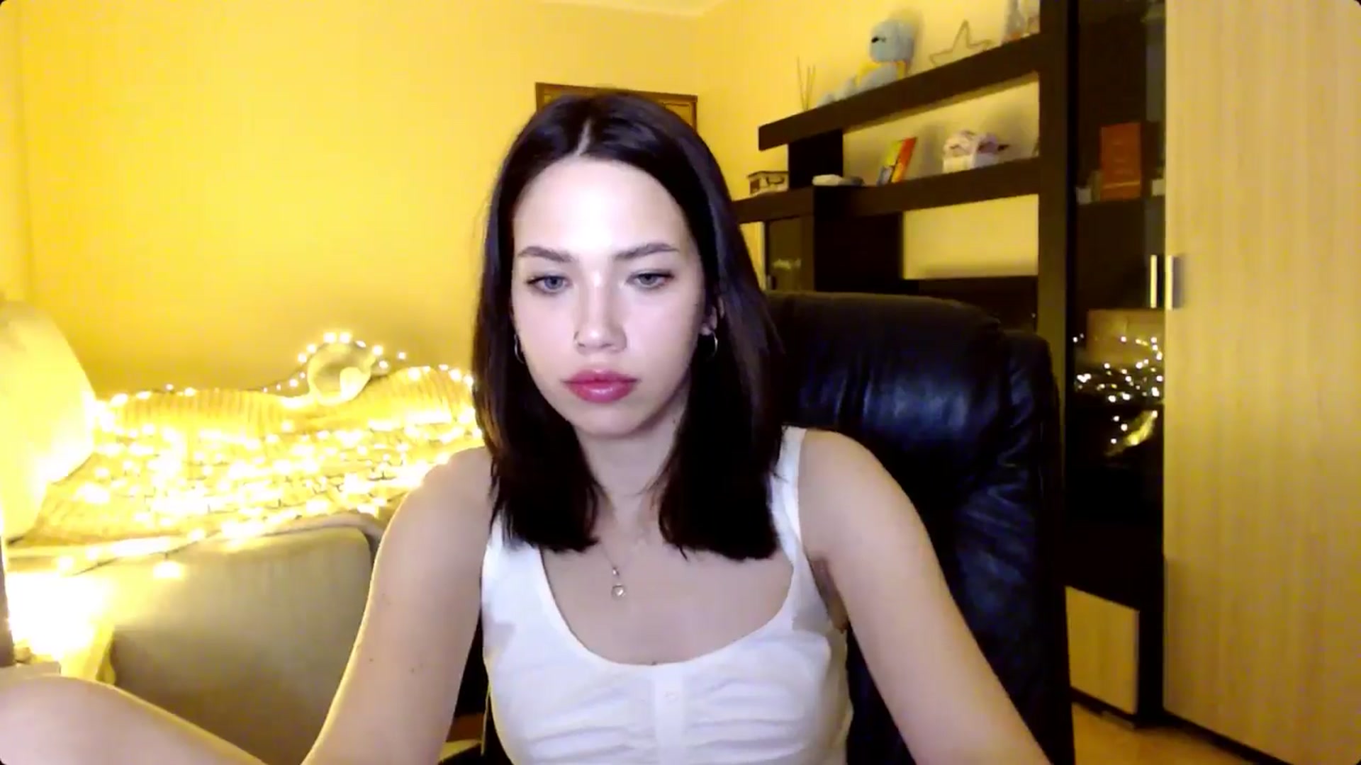 Gallery image thumbnail from LovellyRima__'s myfreecams stream on, 08/05/2024, 20:10 image 14 of 20