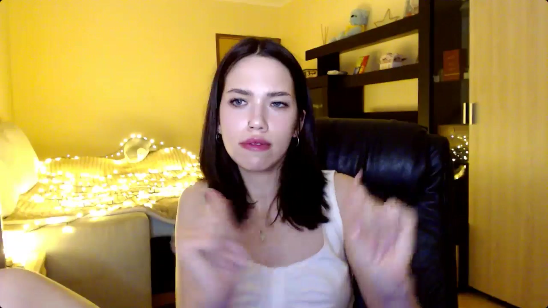 Gallery image thumbnail from LovellyRima__'s myfreecams stream on, 08/05/2024, 20:10 image 19 of 20
