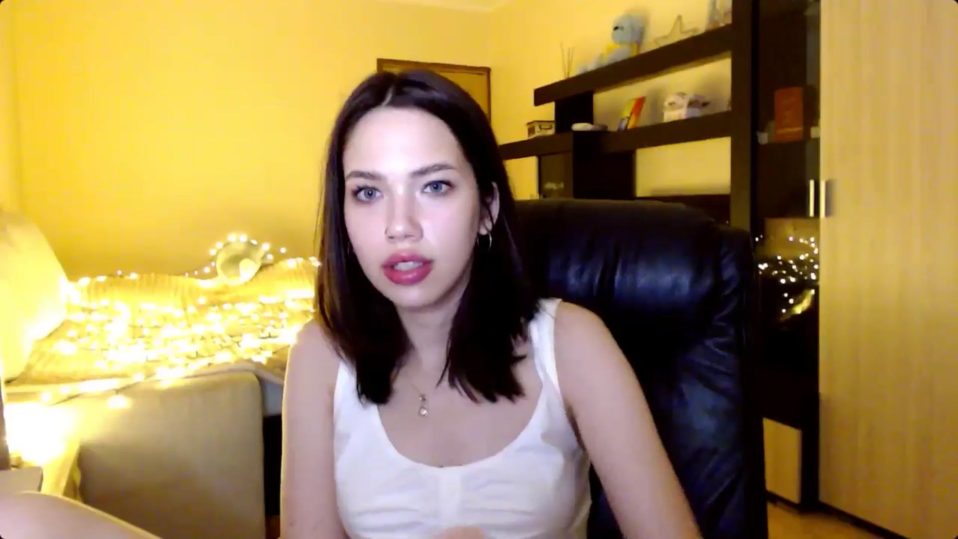 Gallery image thumbnail from LovellyRima__'s myfreecams stream on, 08/05/2024, 20:10 image 16 of 20