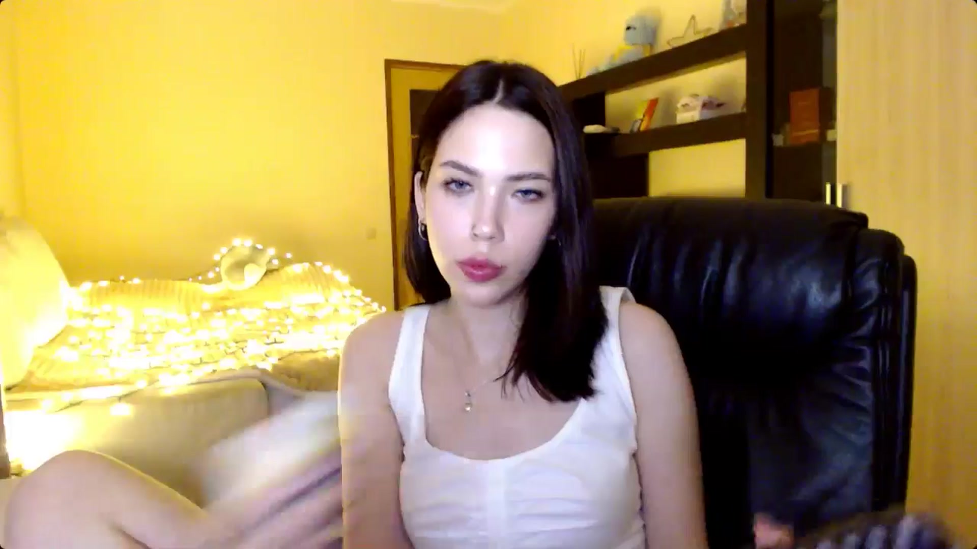 Gallery image thumbnail from LovellyRima__'s myfreecams stream on, 08/05/2024, 20:10 image 18 of 20