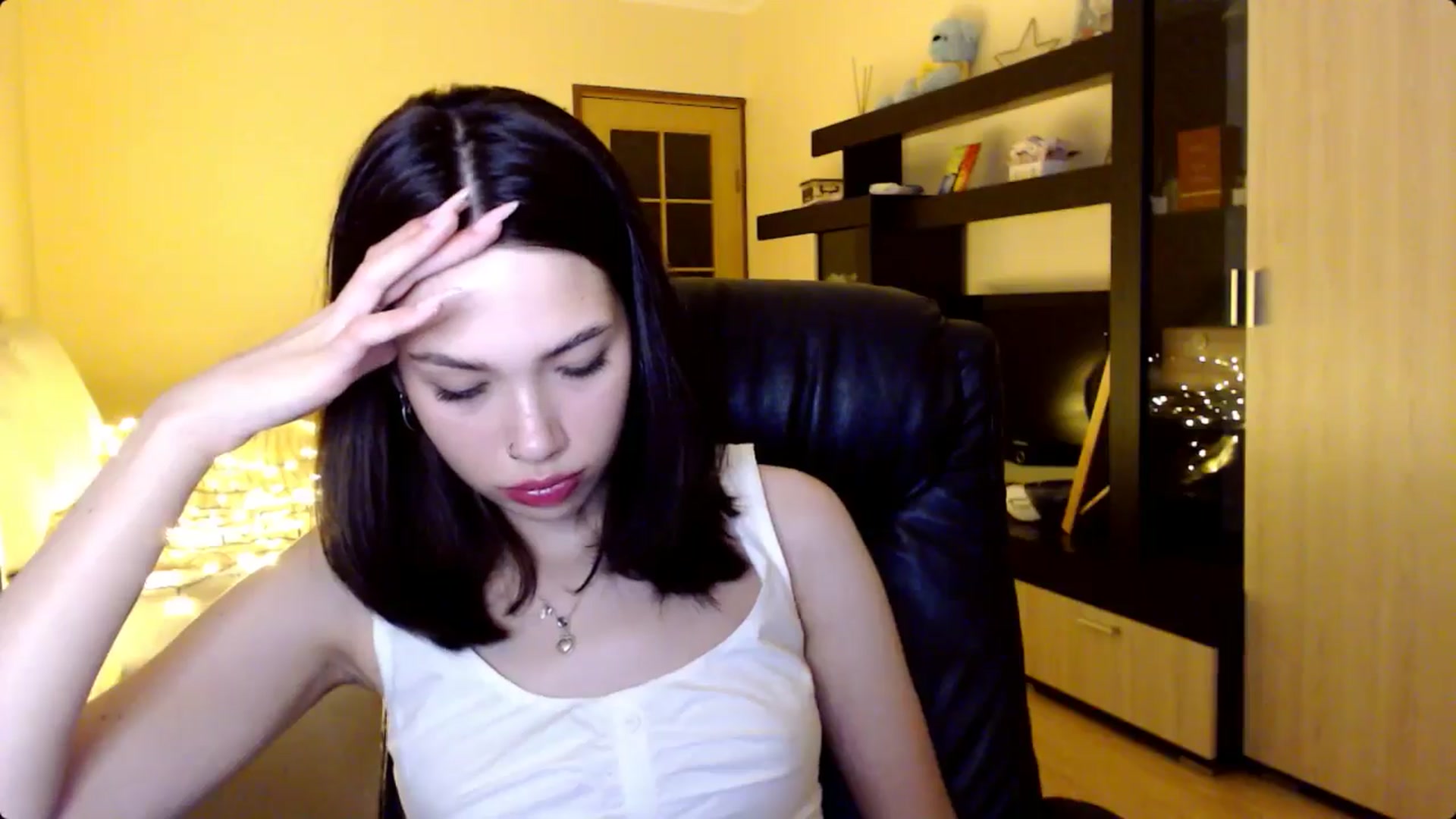 Gallery image thumbnail from LovellyRima__'s myfreecams stream on, 08/05/2024, 20:10 image 5 of 20