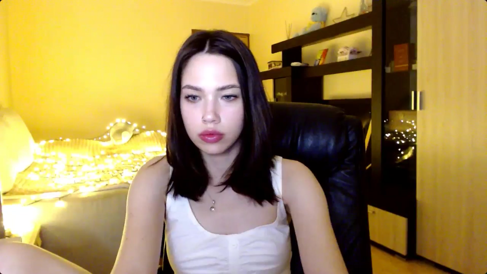 Gallery image thumbnail from LovellyRima__'s myfreecams stream on, 08/05/2024, 20:10 image 12 of 20