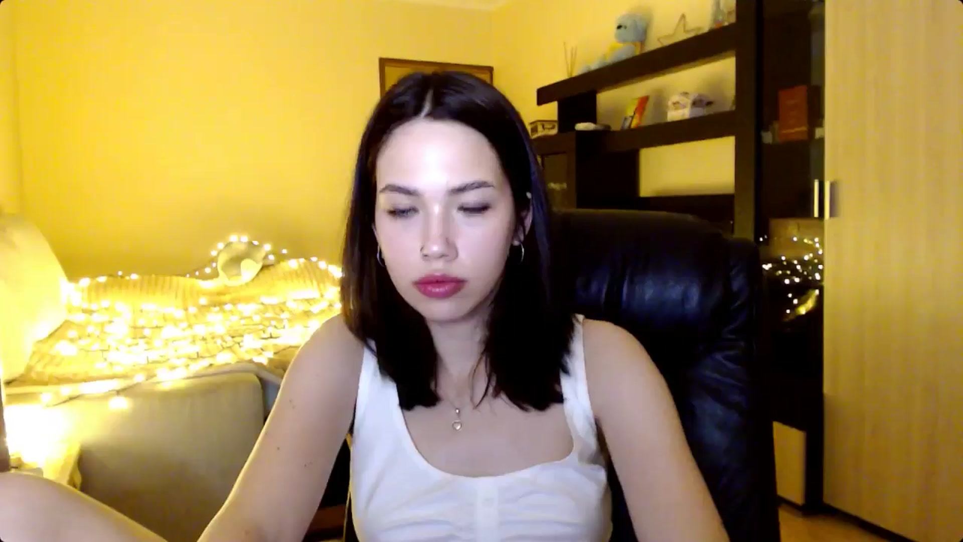 Gallery image thumbnail from LovellyRima__'s myfreecams stream on, 08/05/2024, 20:10 image 20 of 20