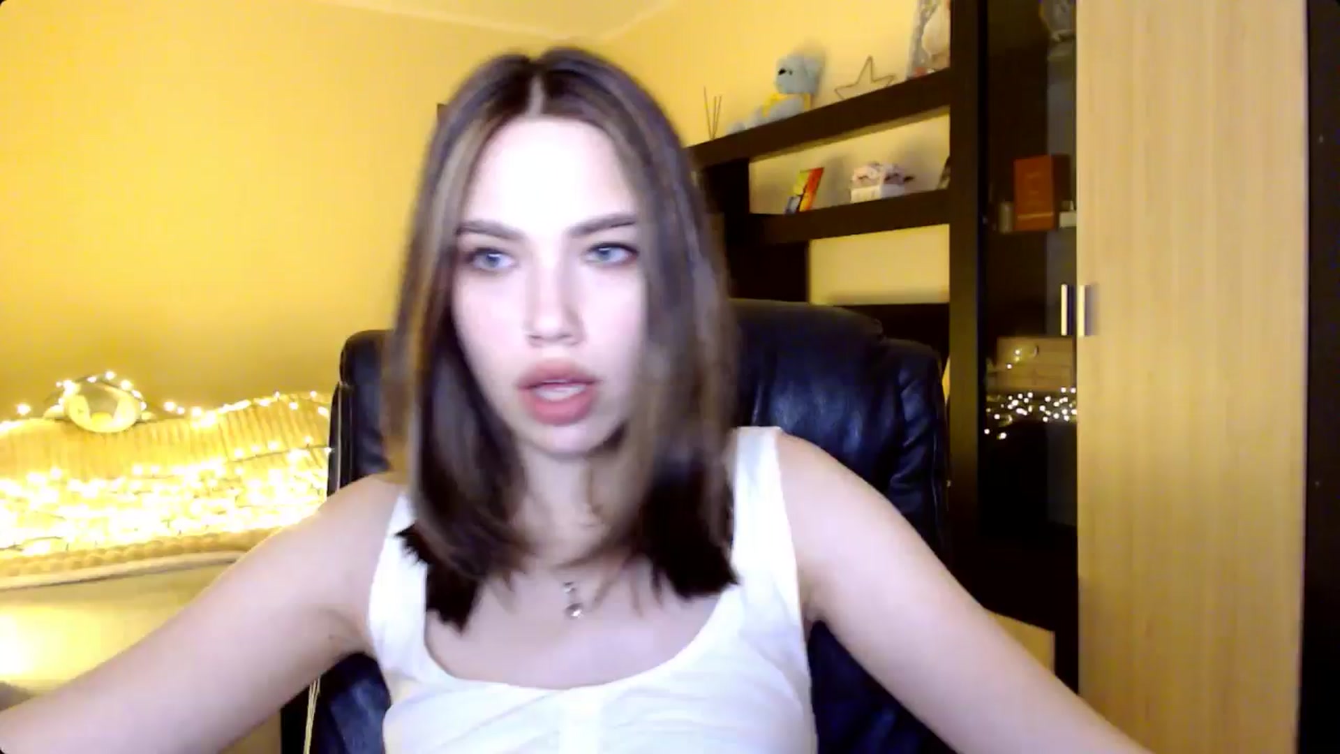 Gallery image thumbnail from LovellyRima__'s myfreecams stream on, 08/10/2024, 21:07 image 1 of 20