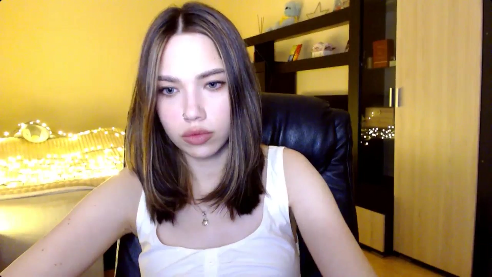 Gallery image thumbnail from LovellyRima__'s myfreecams stream on, 08/10/2024, 21:07 image 11 of 20
