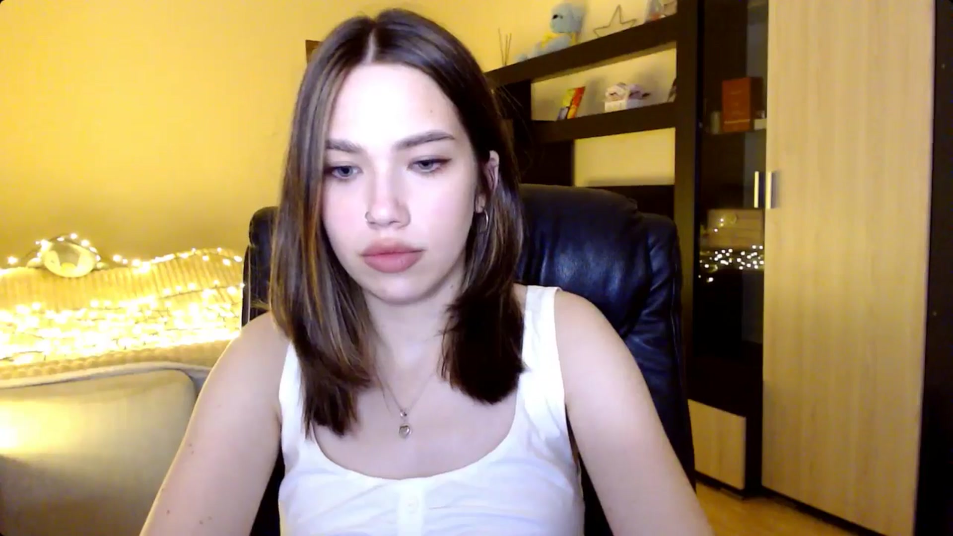 Gallery image thumbnail from LovellyRima__'s myfreecams stream on, 08/10/2024, 21:07 image 15 of 20