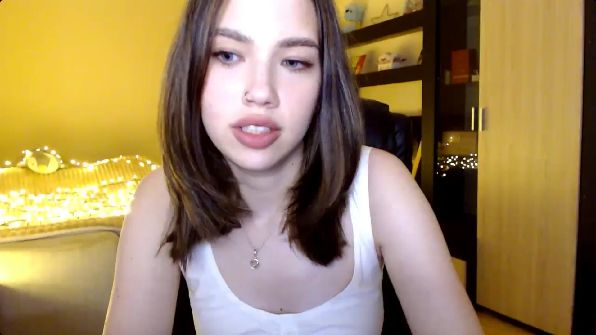 Gallery image thumbnail from LovellyRima__'s myfreecams stream on, 08/10/2024, 21:07 image 19 of 20