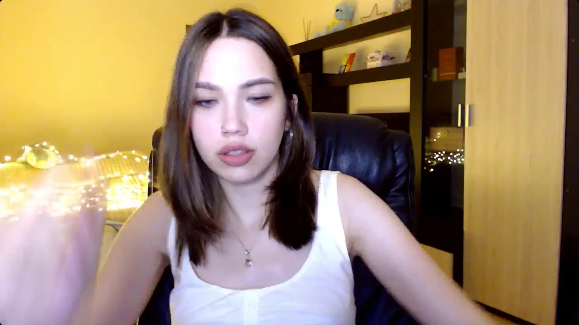 Gallery image thumbnail from LovellyRima__'s myfreecams stream on, 08/10/2024, 21:07 image 16 of 20
