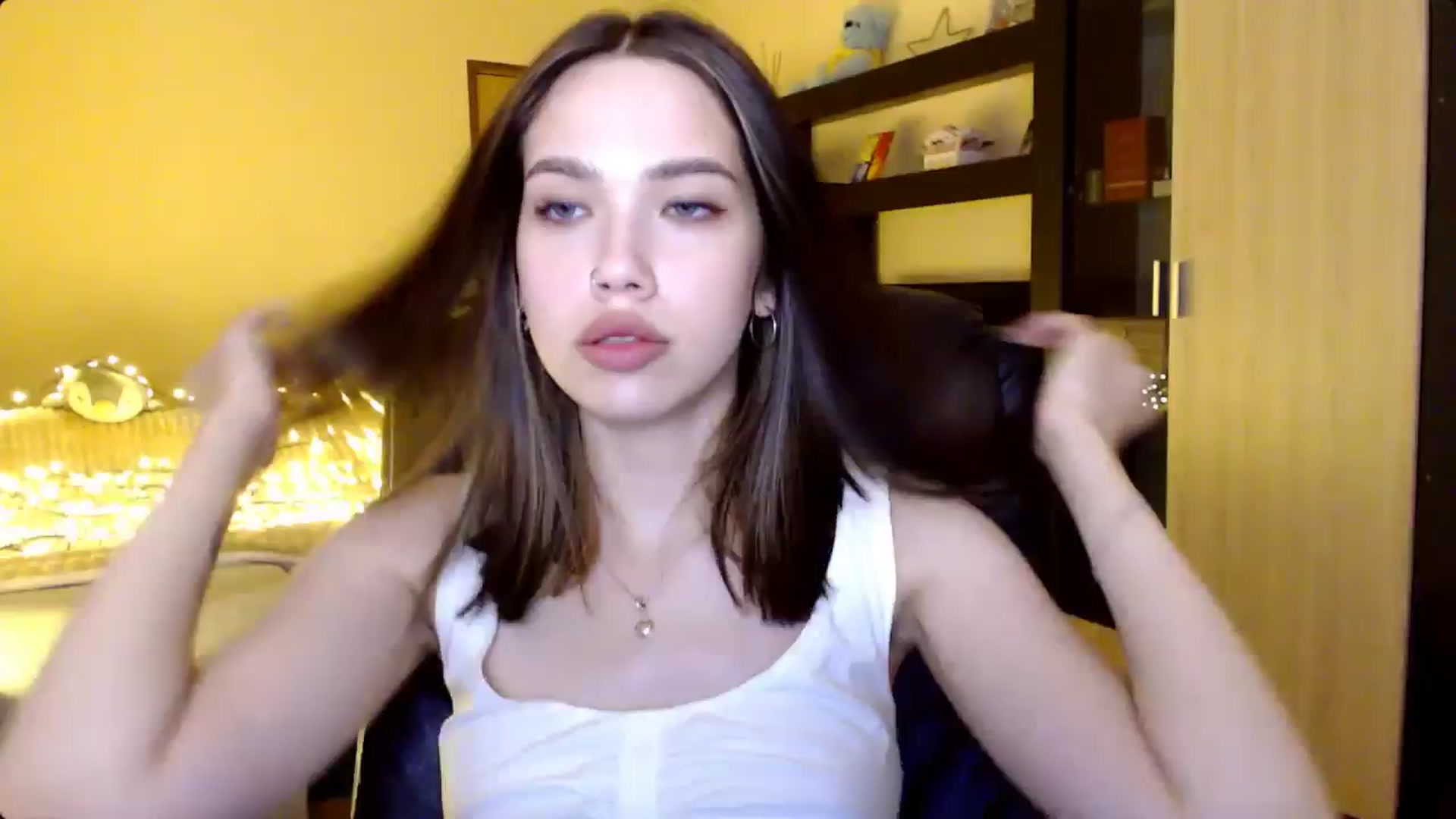 Gallery image thumbnail from LovellyRima__'s myfreecams stream on, 08/10/2024, 21:07 image 3 of 20