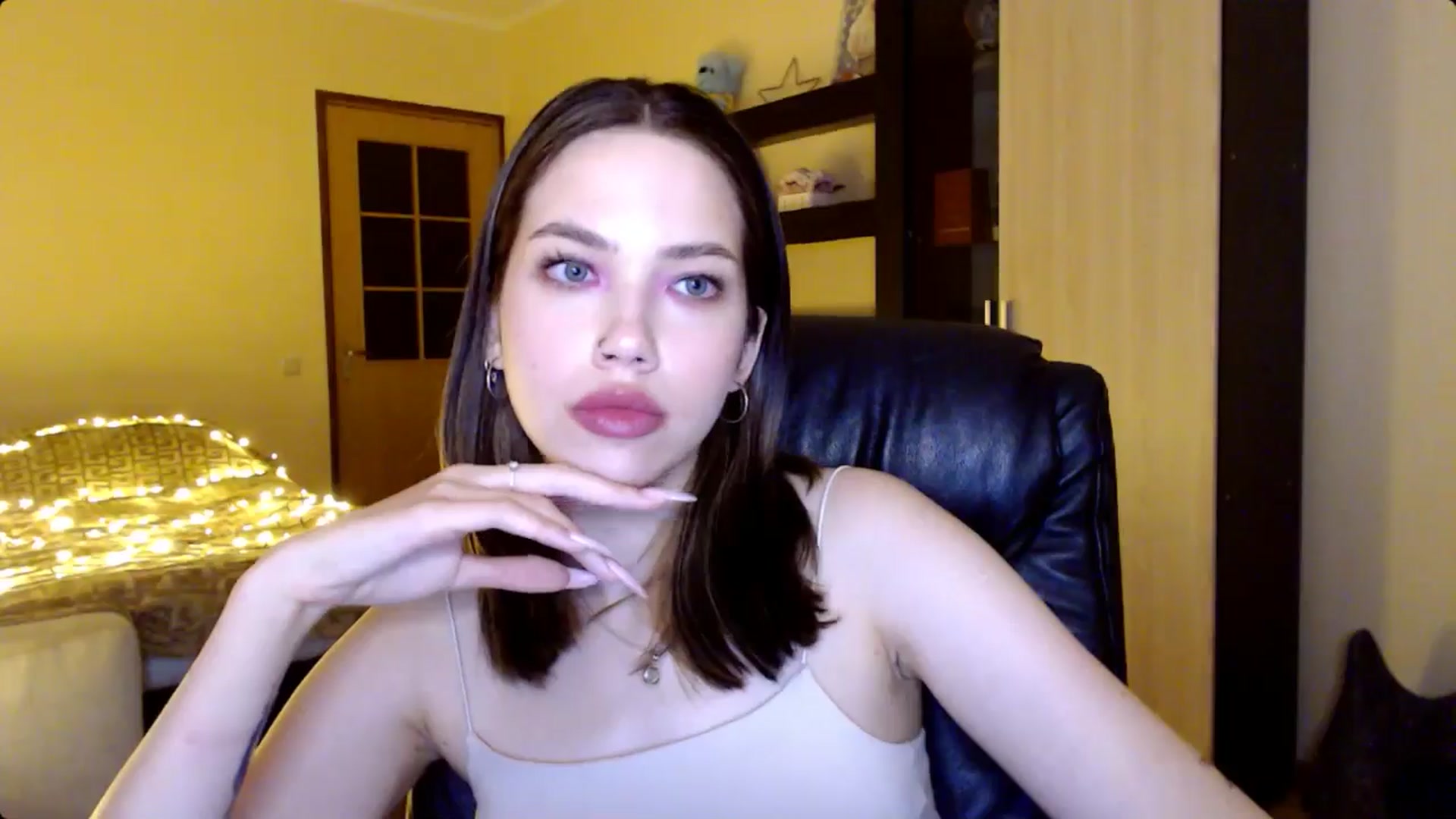 Gallery image thumbnail from LovellyRima__'s myfreecams stream on, 08/18/2024, 20:46 image 11 of 20