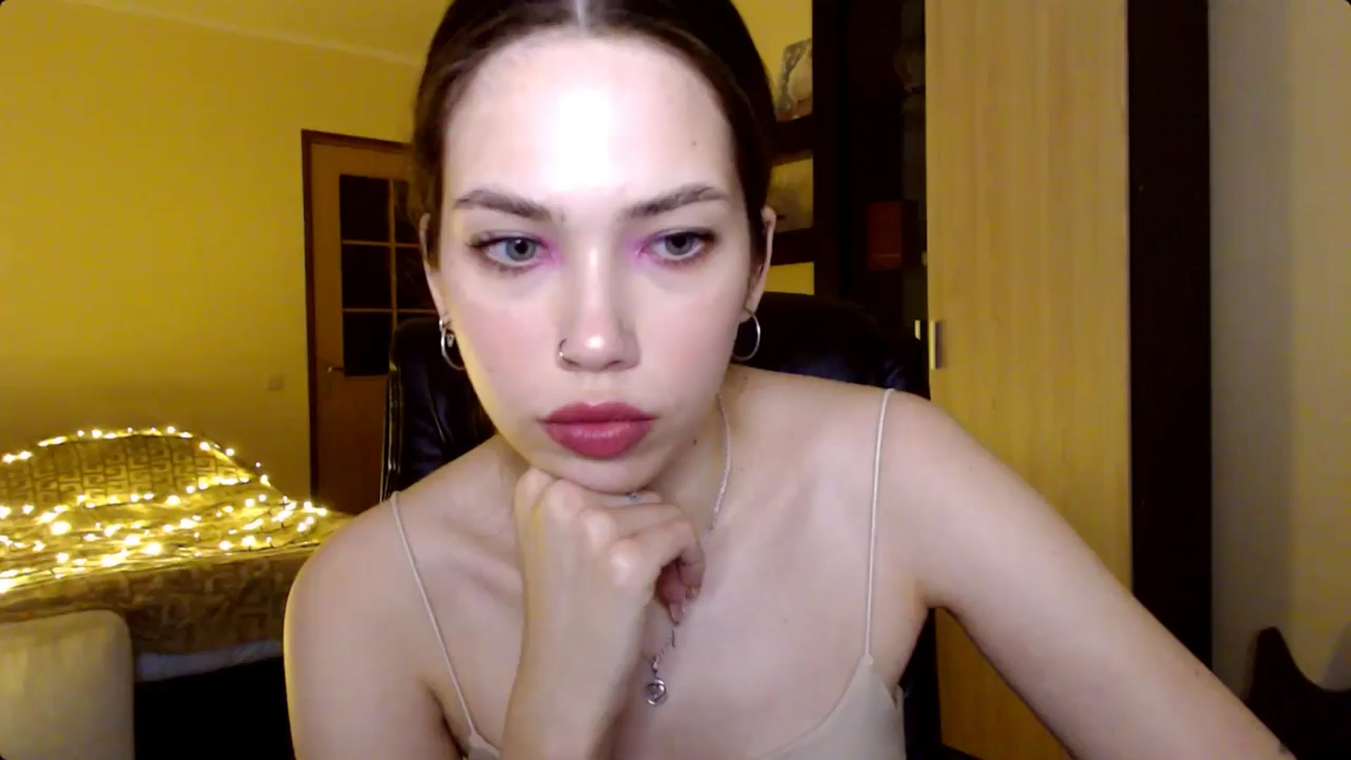 Gallery image thumbnail from LovellyRima__'s myfreecams stream on, 08/18/2024, 20:46 image 4 of 20