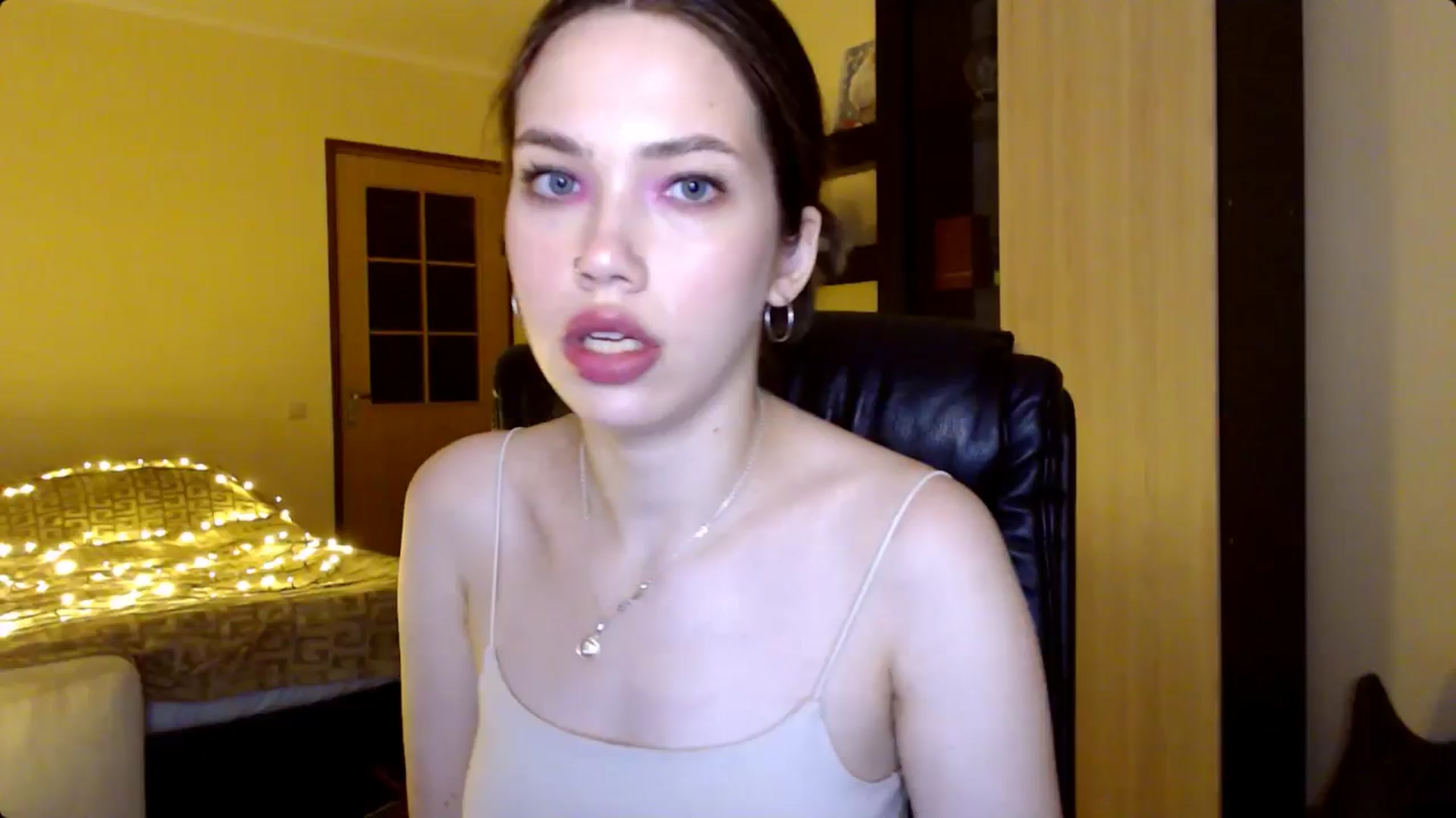 Gallery image thumbnail from LovellyRima__'s myfreecams stream on, 08/18/2024, 20:46 image 3 of 20