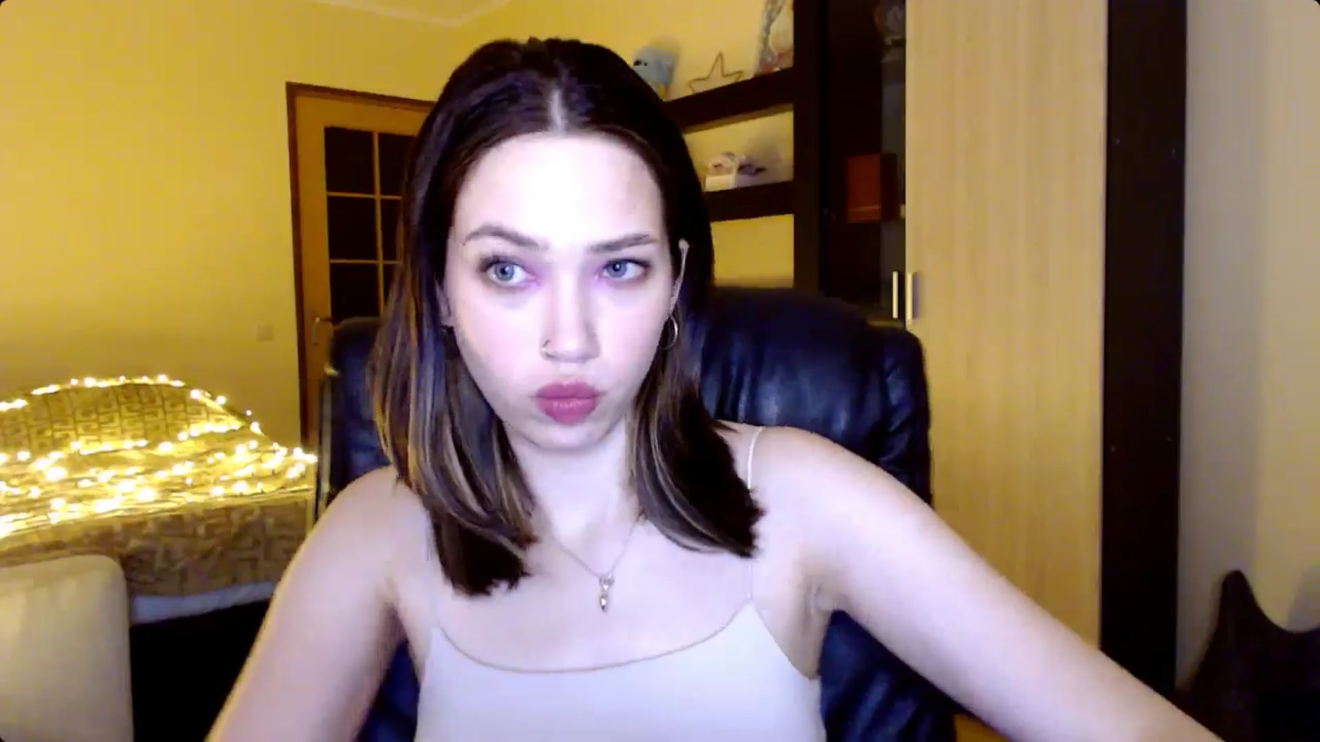 Gallery image thumbnail from LovellyRima__'s myfreecams stream on, 08/18/2024, 20:46 image 10 of 20