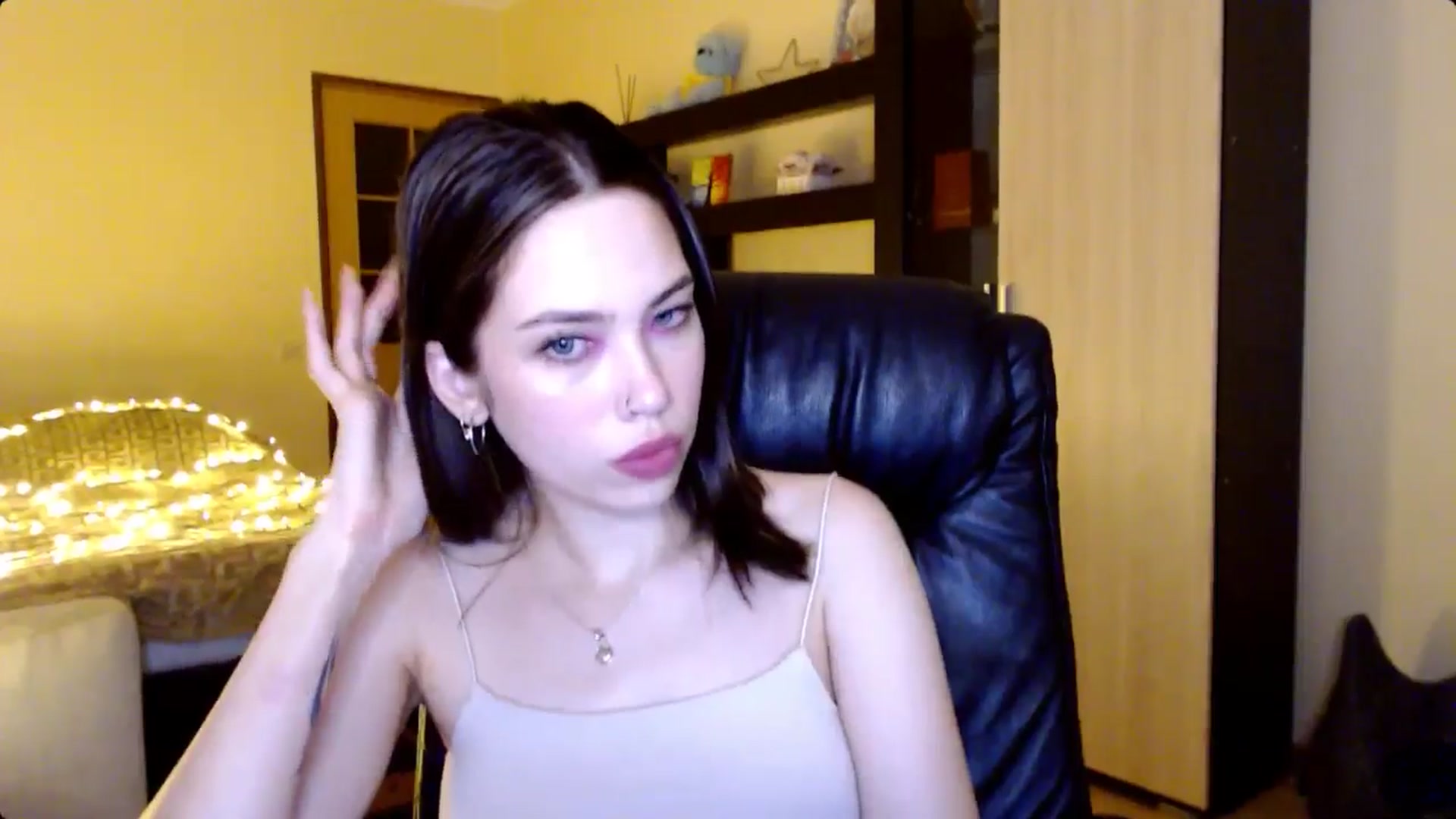 Gallery image thumbnail from LovellyRima__'s myfreecams stream on, 08/18/2024, 21:31 image 9 of 20