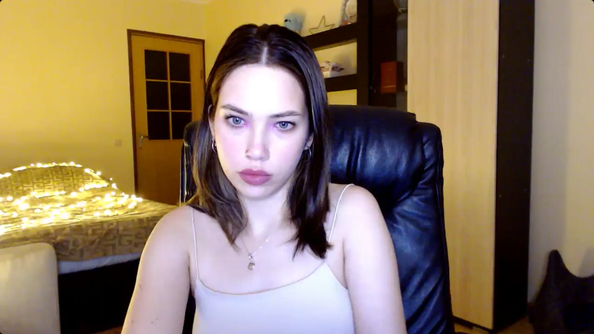 Gallery image thumbnail from LovellyRima__'s myfreecams stream on, 08/18/2024, 21:31 image 7 of 20