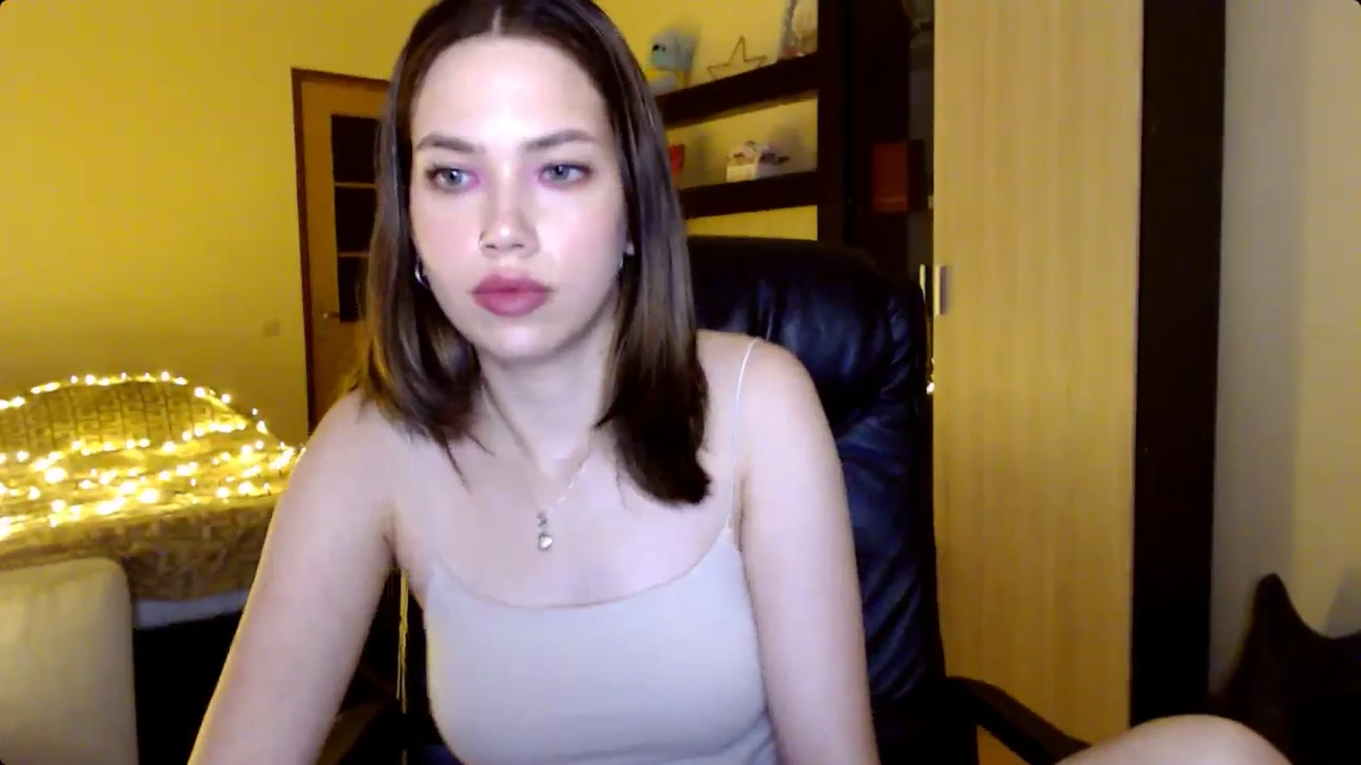 Gallery image thumbnail from LovellyRima__'s myfreecams stream on, 08/18/2024, 21:31 image 16 of 20