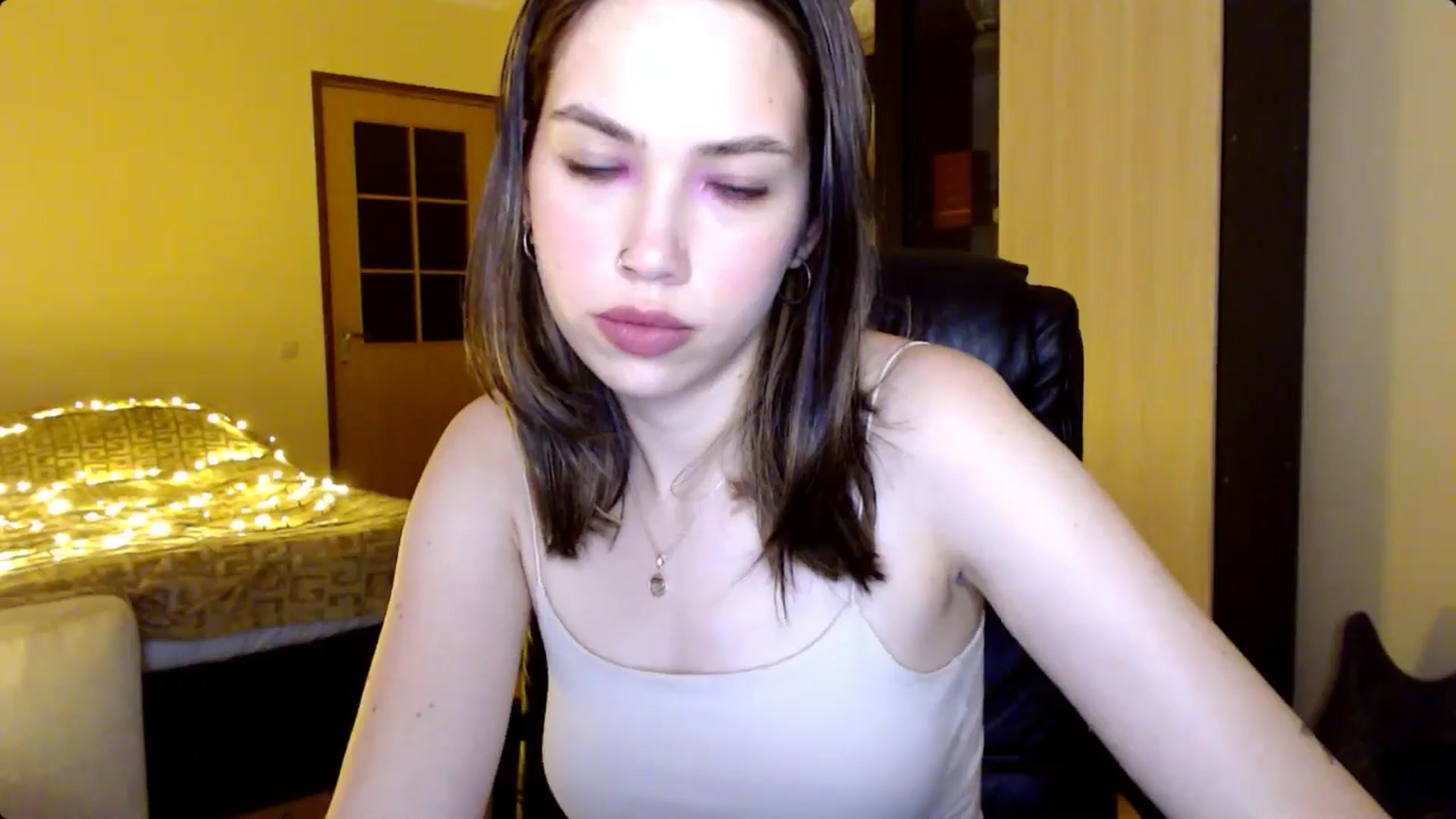 Gallery image thumbnail from LovellyRima__'s myfreecams stream on, 08/18/2024, 21:31 image 14 of 20