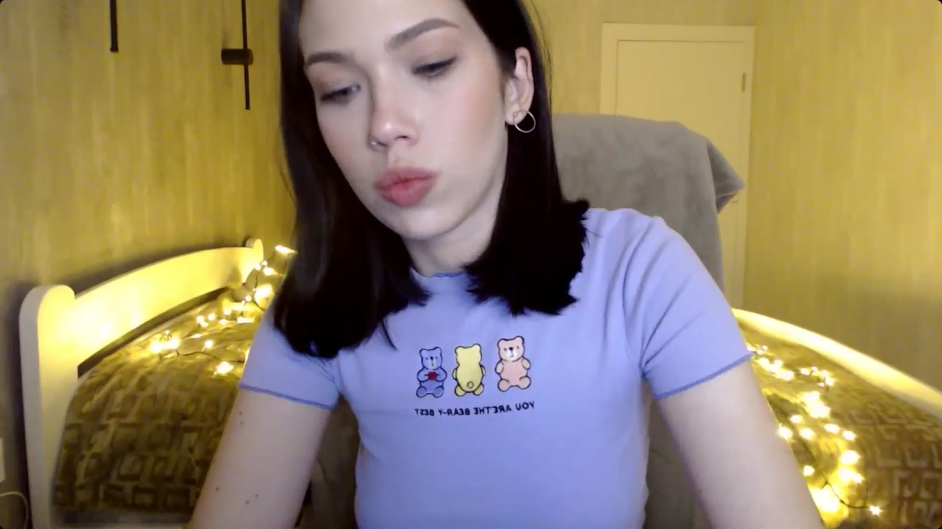 Gallery image thumbnail from LovellyRima__'s myfreecams stream on, 12/18/2024, 18:39 image 11 of 20