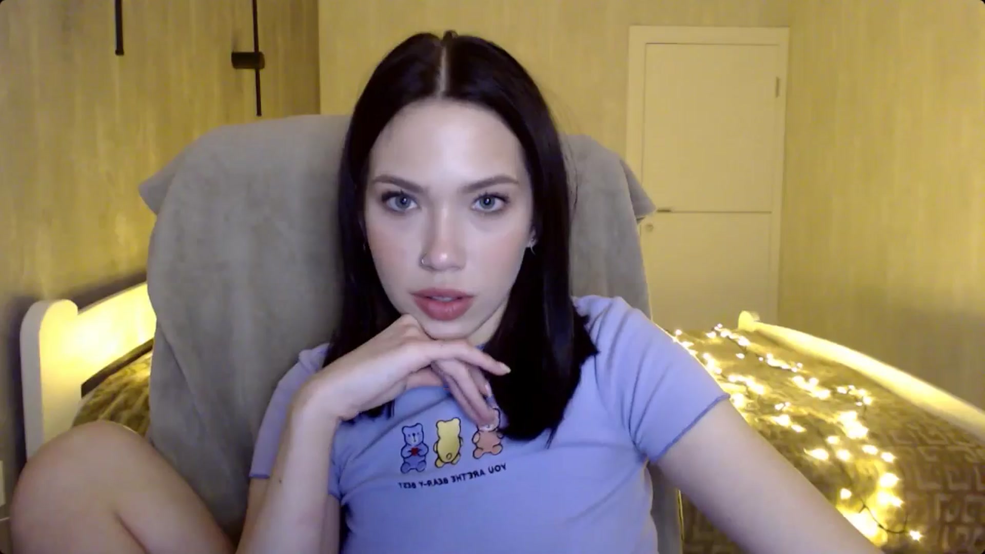 Gallery image thumbnail from LovellyRima__'s myfreecams stream on, 12/18/2024, 18:39 image 7 of 20