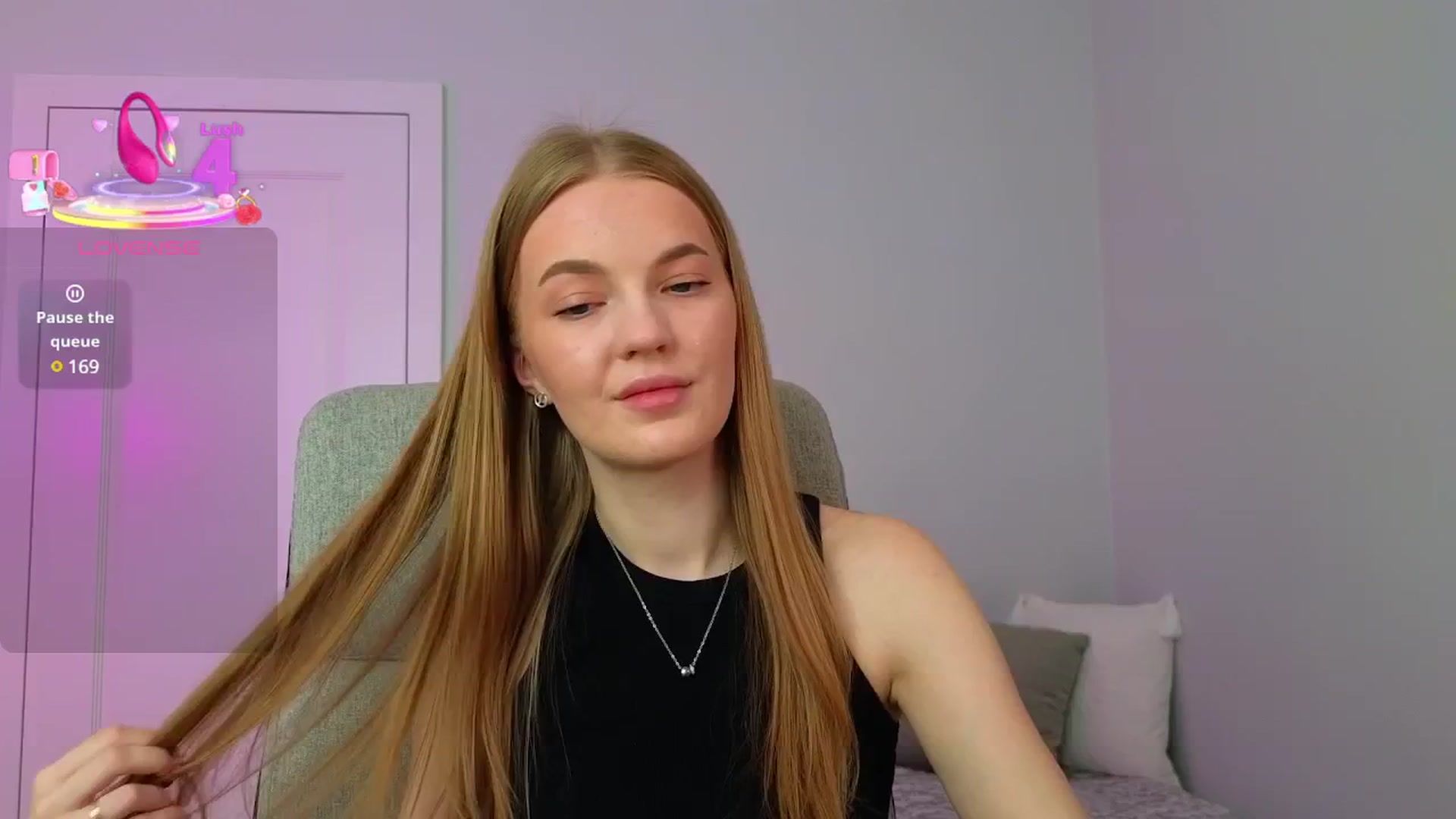 Gallery image thumbnail from LovelyAndy_'s myfreecams stream on, 04/17/2025, 14:06 image 3 of 20