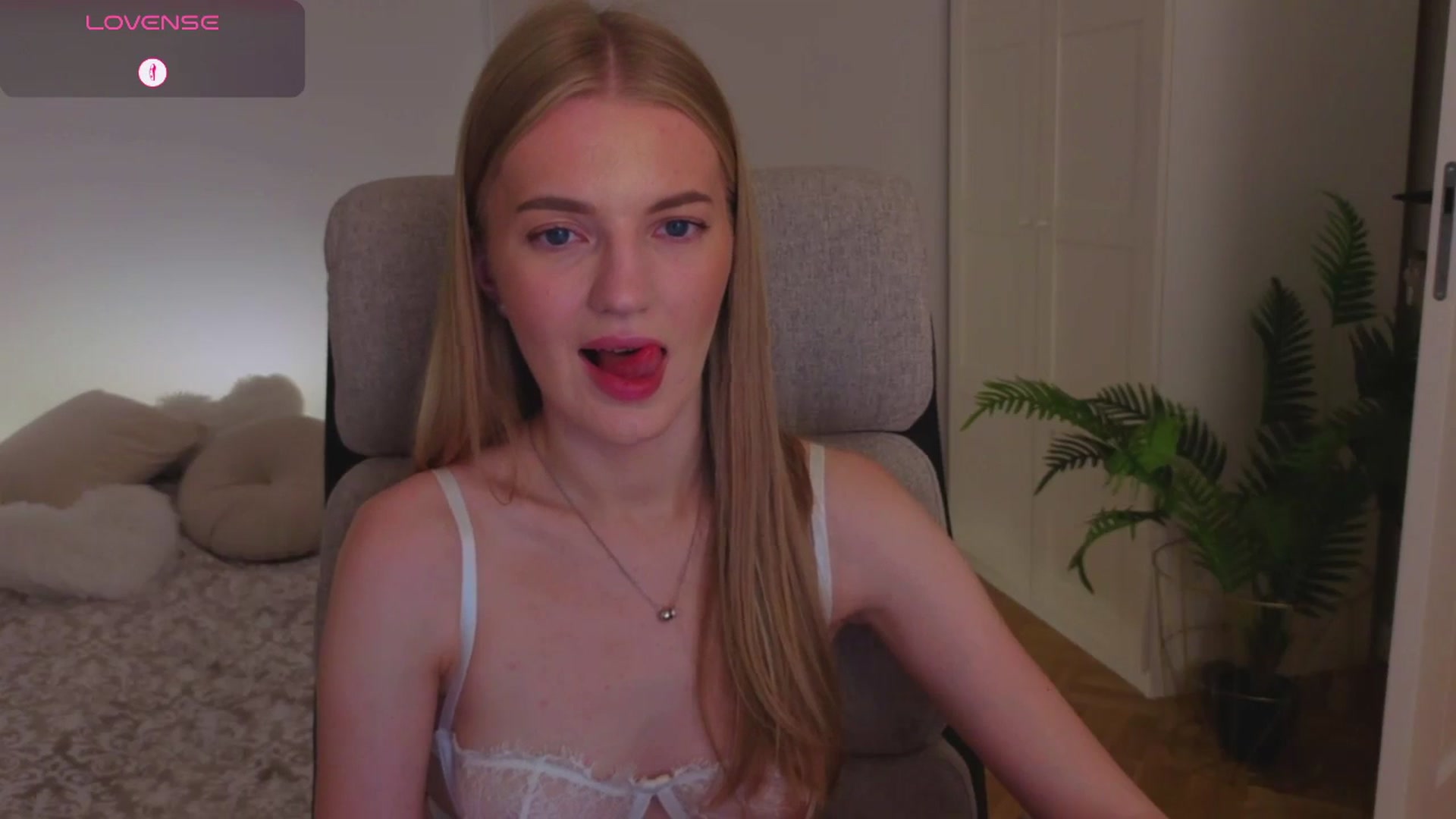 Gallery image thumbnail from LovelyAndy_'s myfreecams stream on, 07/28/2025, 24:21 image 12 of 20