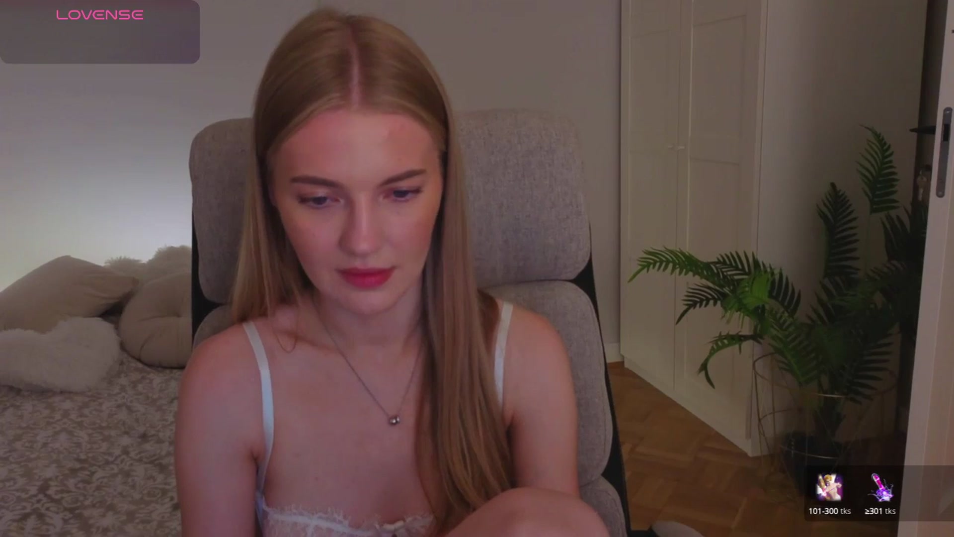 Gallery image thumbnail from LovelyAndy_'s myfreecams stream on, 07/28/2025, 24:21 image 14 of 20