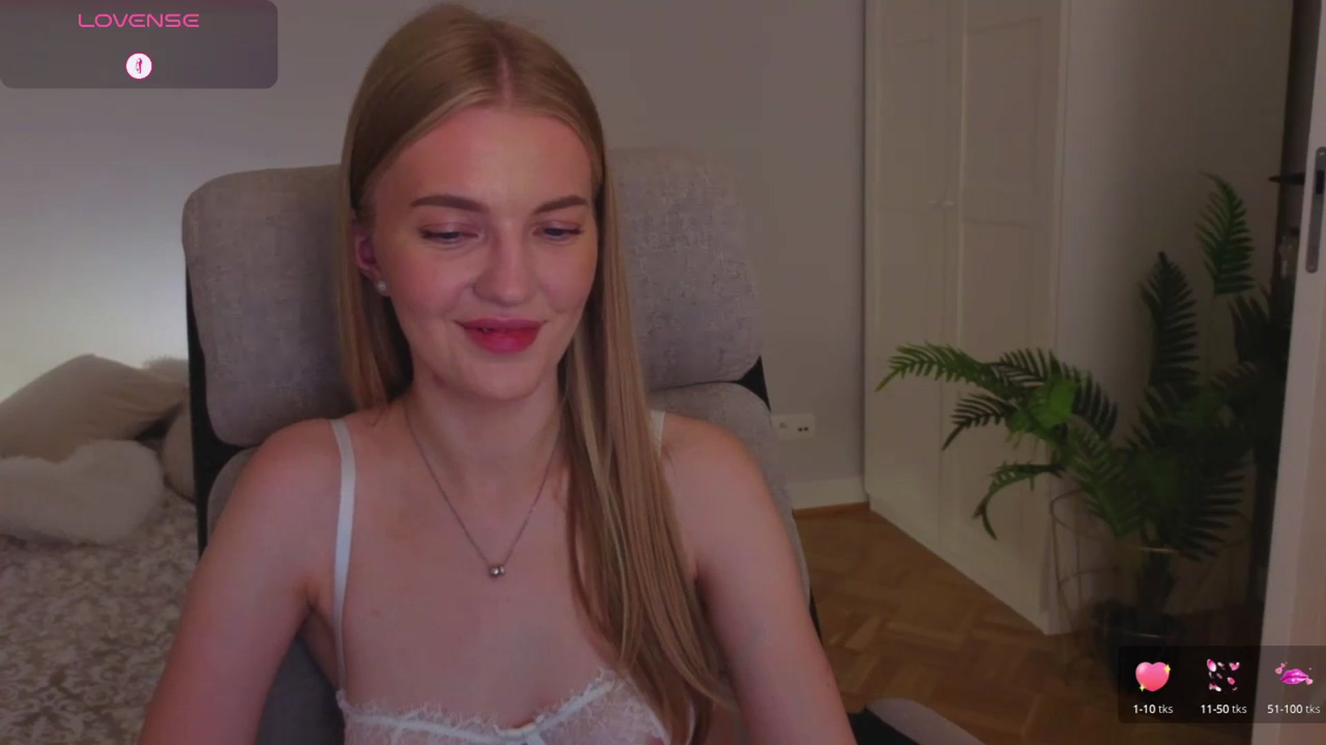 Gallery image thumbnail from LovelyAndy_'s myfreecams stream on, 07/28/2025, 24:21 image 3 of 20