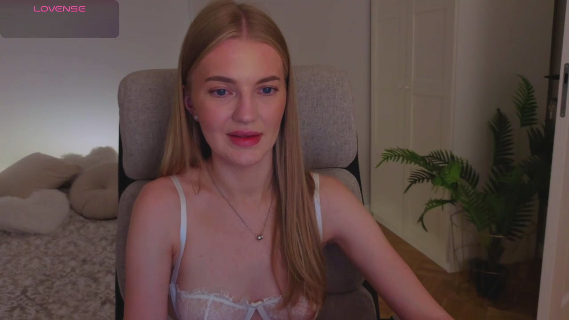 Gallery image thumbnail from LovelyAndy_'s myfreecams stream on, 07/28/2025, 24:21 image 13 of 20