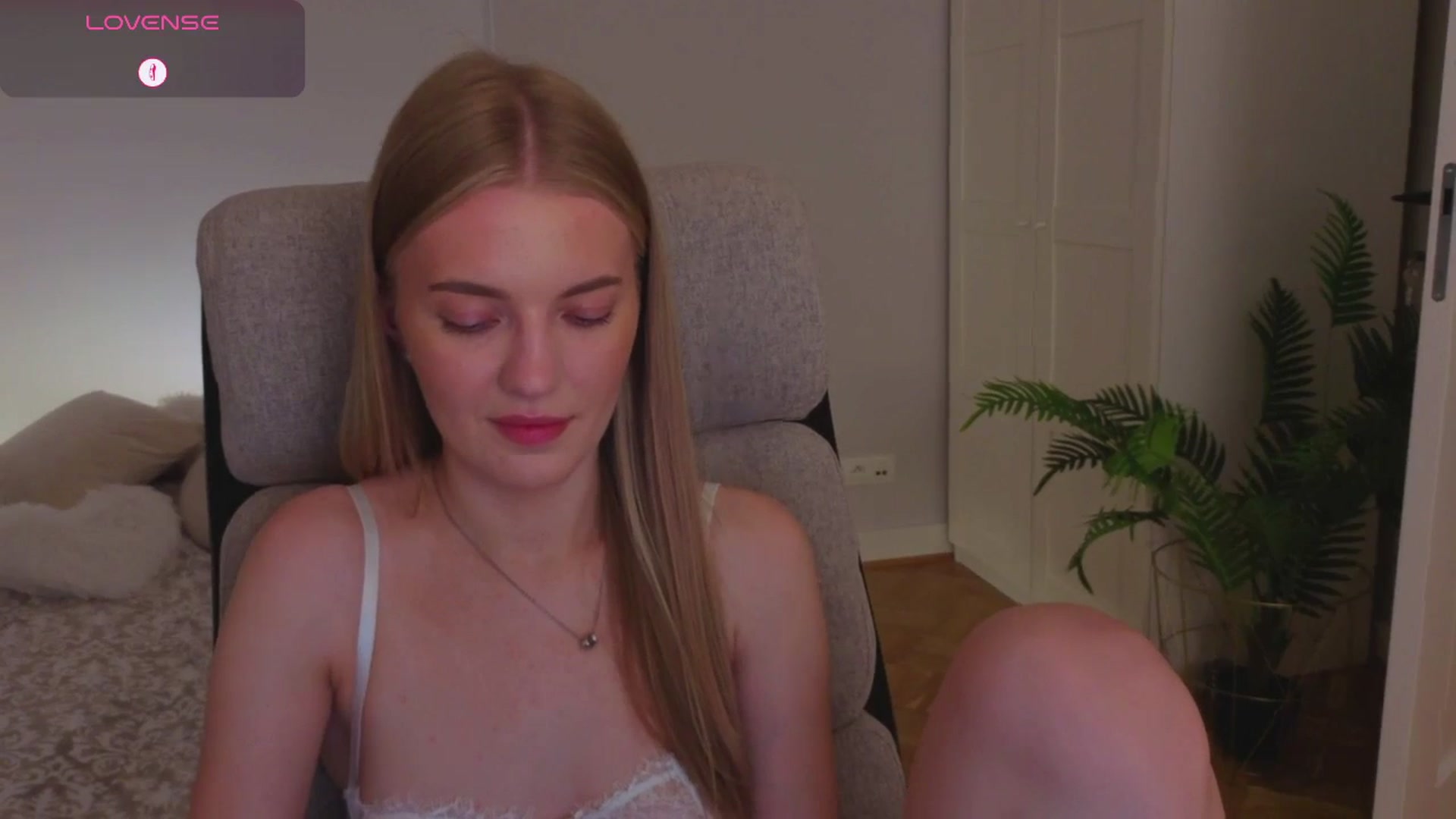 Gallery image thumbnail from LovelyAndy_'s myfreecams stream on, 07/28/2025, 24:21 image 8 of 20
