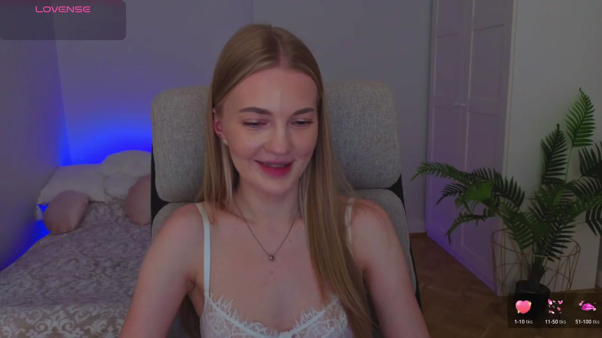 Gallery image thumbnail from LovelyAndy_'s myfreecams stream on, 08/04/2025, 21:47 image 11 of 20