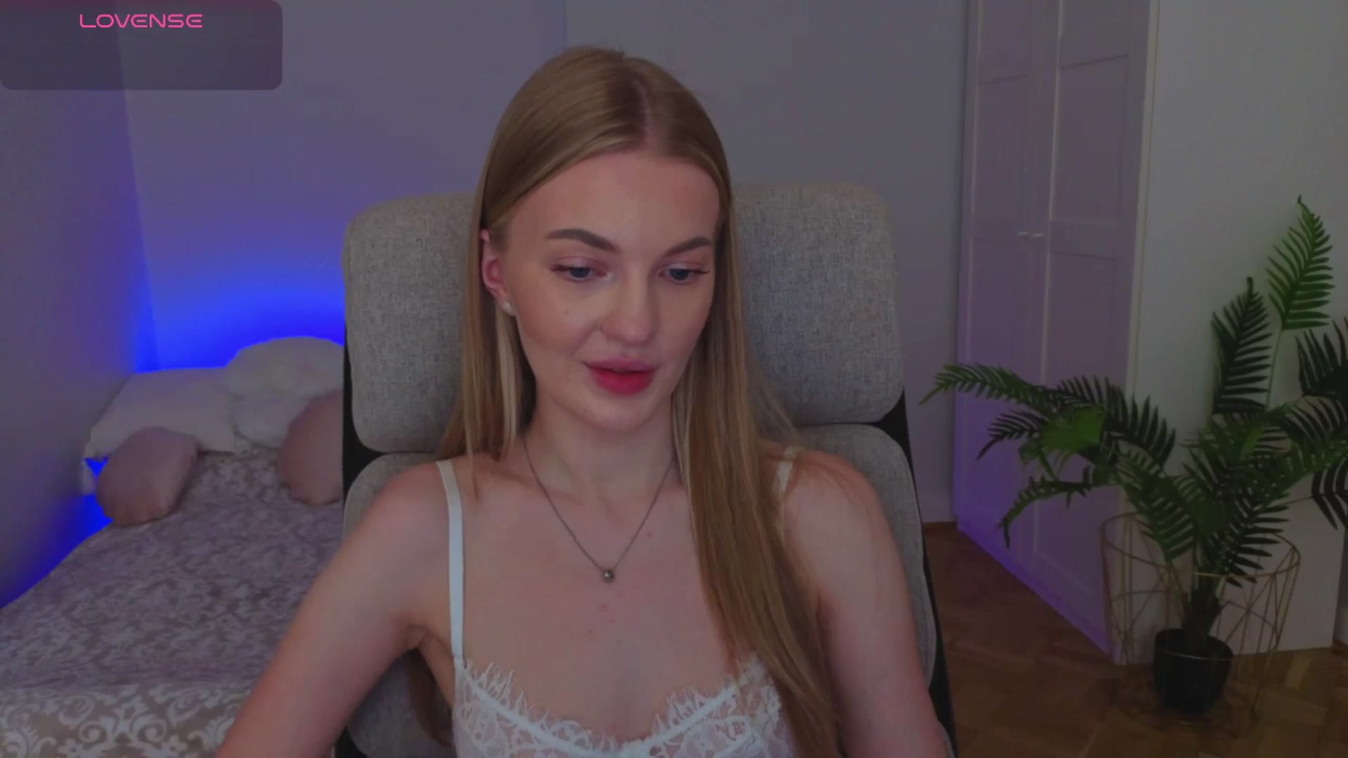 Gallery image thumbnail from LovelyAndy_'s myfreecams stream on, 08/04/2025, 21:47 image 10 of 20