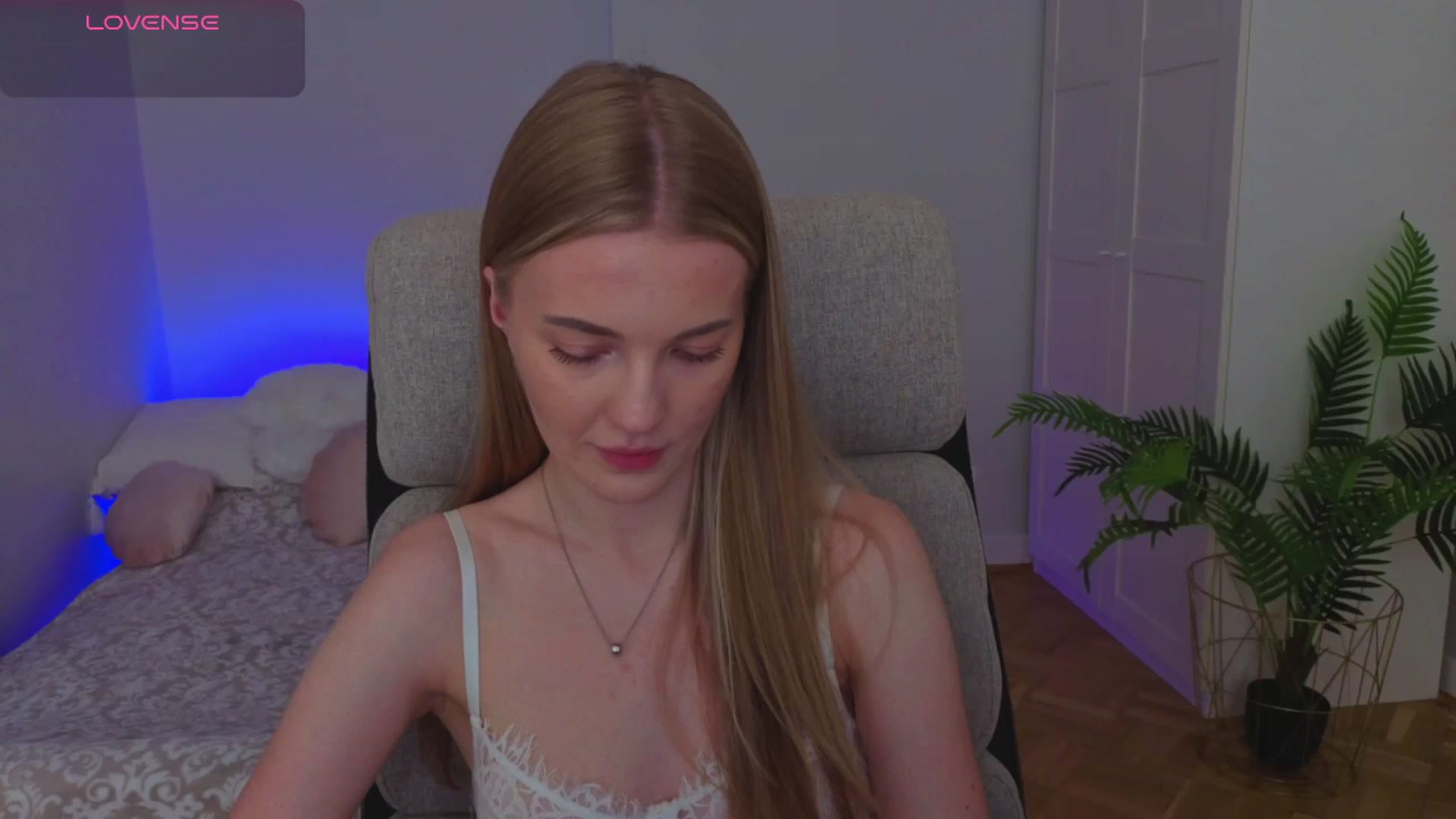 Gallery image thumbnail from LovelyAndy_'s myfreecams stream on, 08/04/2025, 21:47 image 13 of 20
