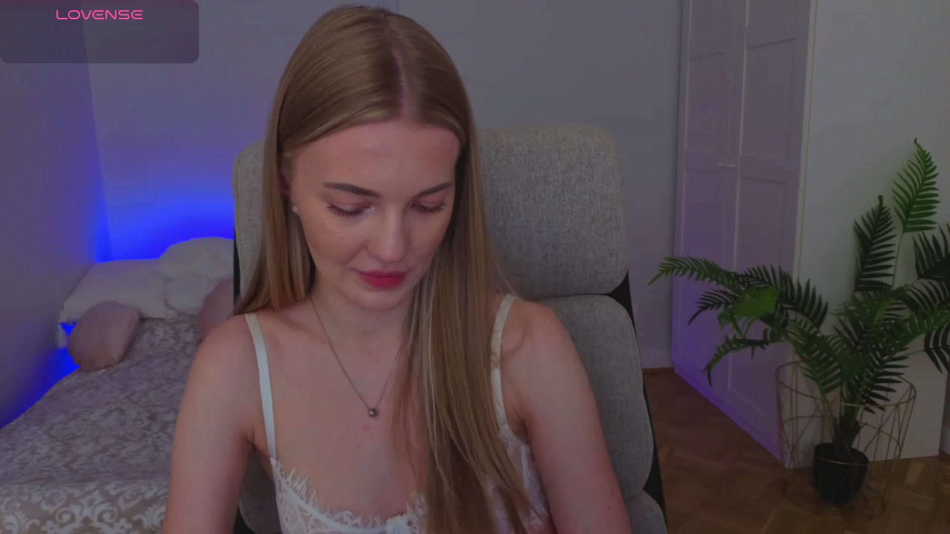 Gallery image thumbnail from LovelyAndy_'s myfreecams stream on, 08/04/2025, 21:47 image 14 of 20