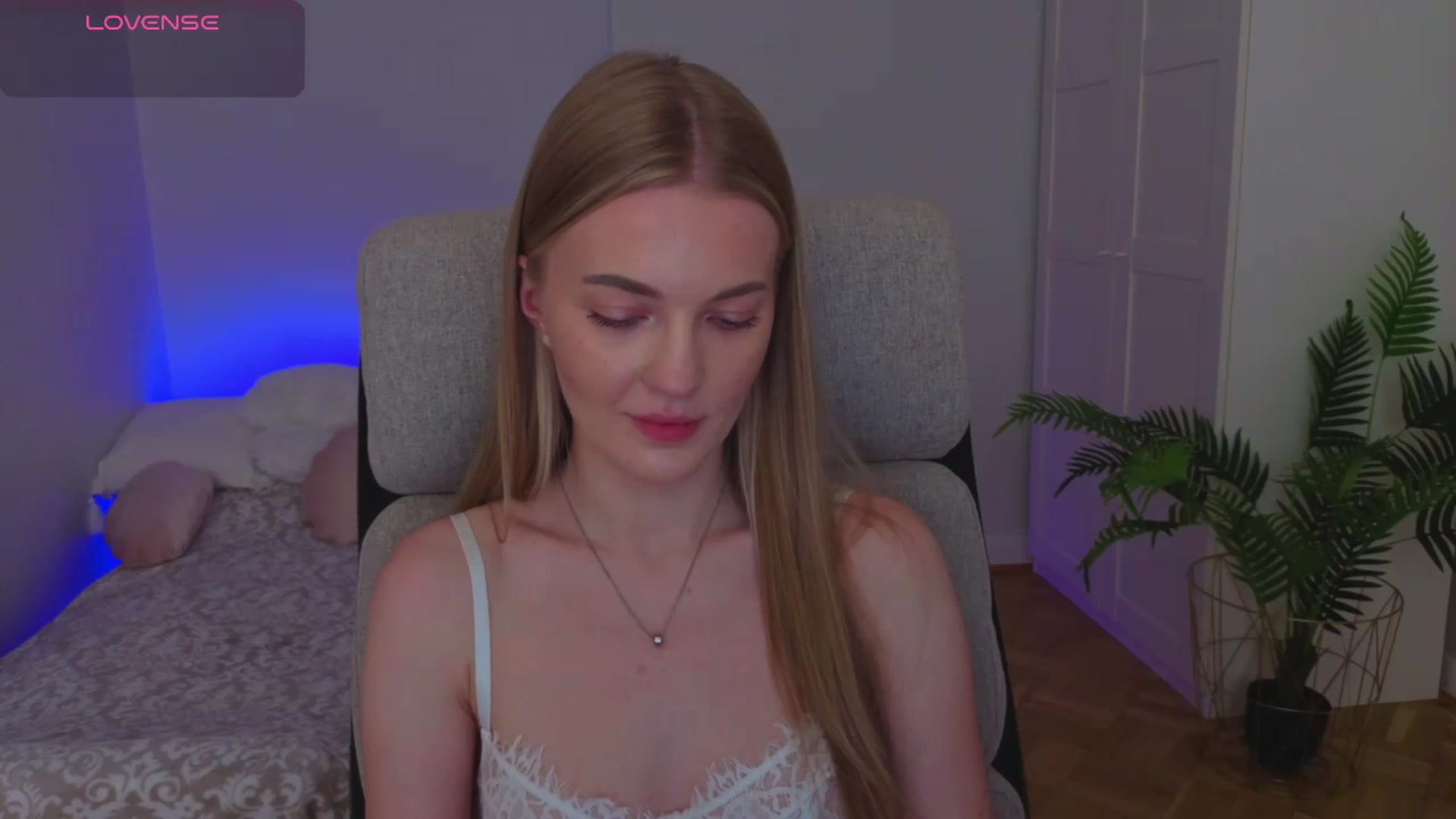 Gallery image thumbnail from LovelyAndy_'s myfreecams stream on, 08/04/2025, 21:47 image 9 of 20