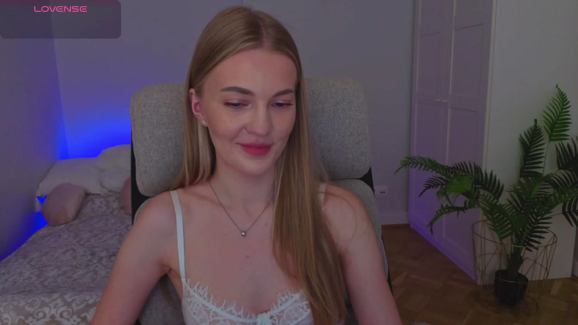 Gallery image thumbnail from LovelyAndy_'s myfreecams stream on, 08/04/2025, 21:47 image 5 of 20