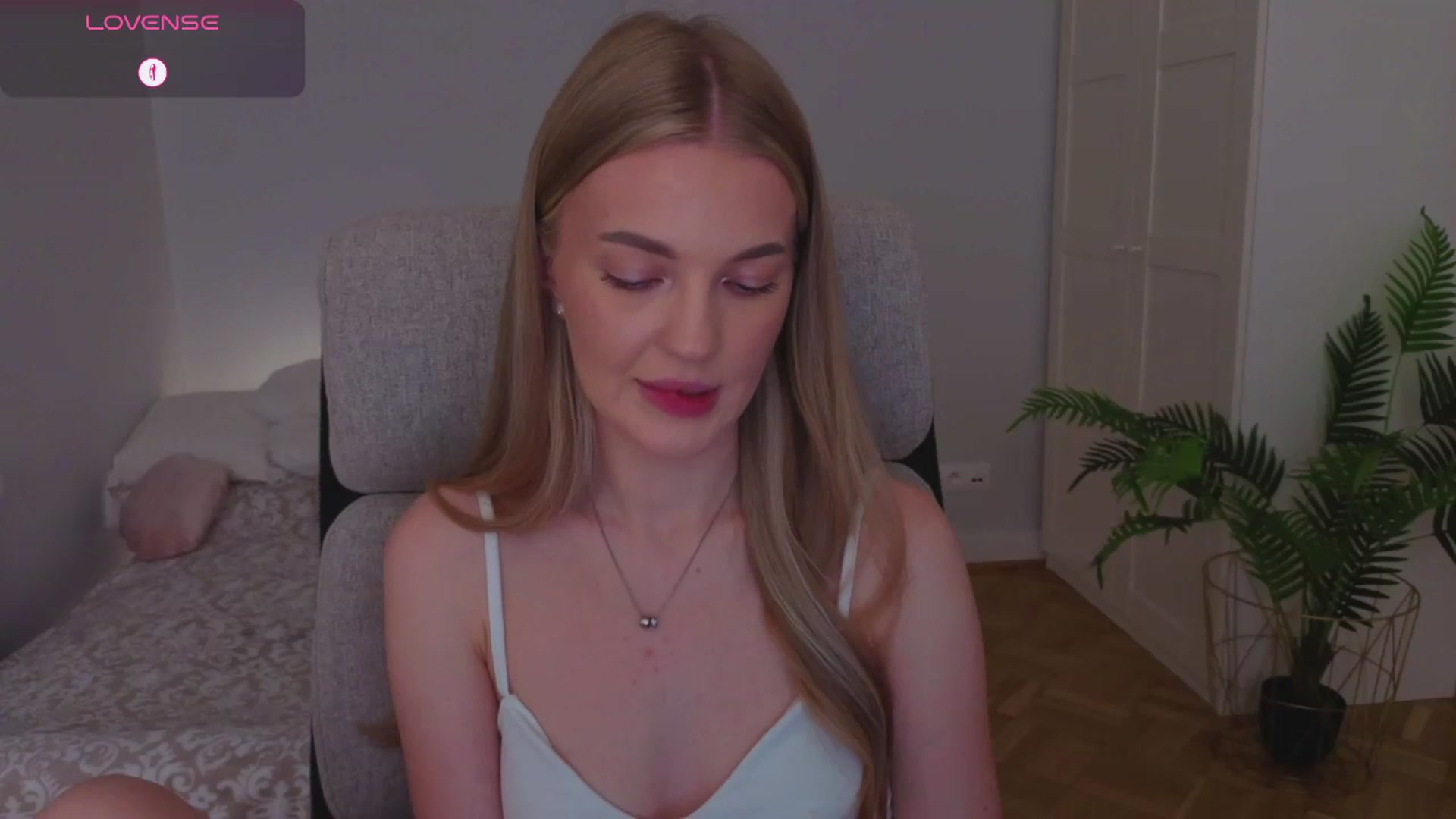 Gallery image thumbnail from LovelyAndy_'s myfreecams stream on, 08/05/2025, 18:12 image 20 of 20