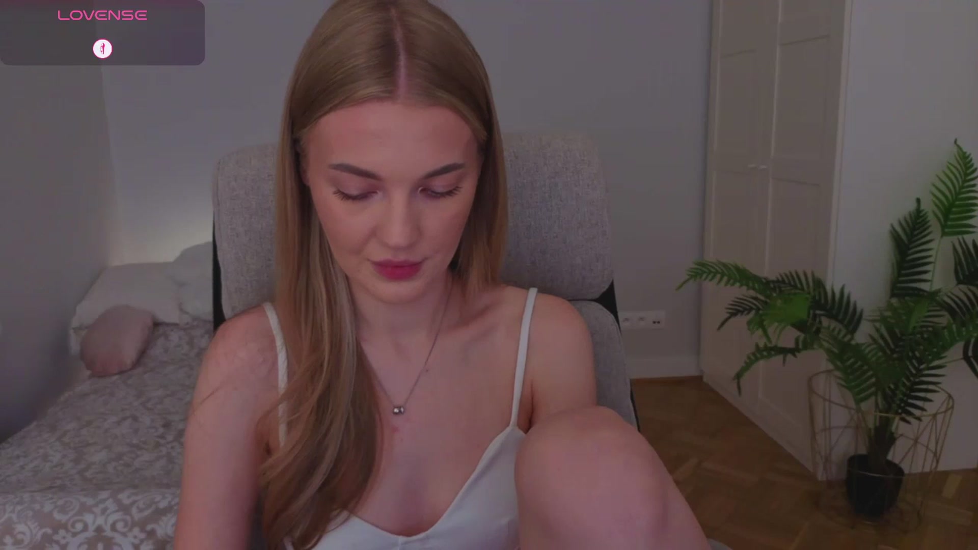 Gallery image thumbnail from LovelyAndy_'s myfreecams stream on, 08/05/2025, 18:12 image 5 of 20
