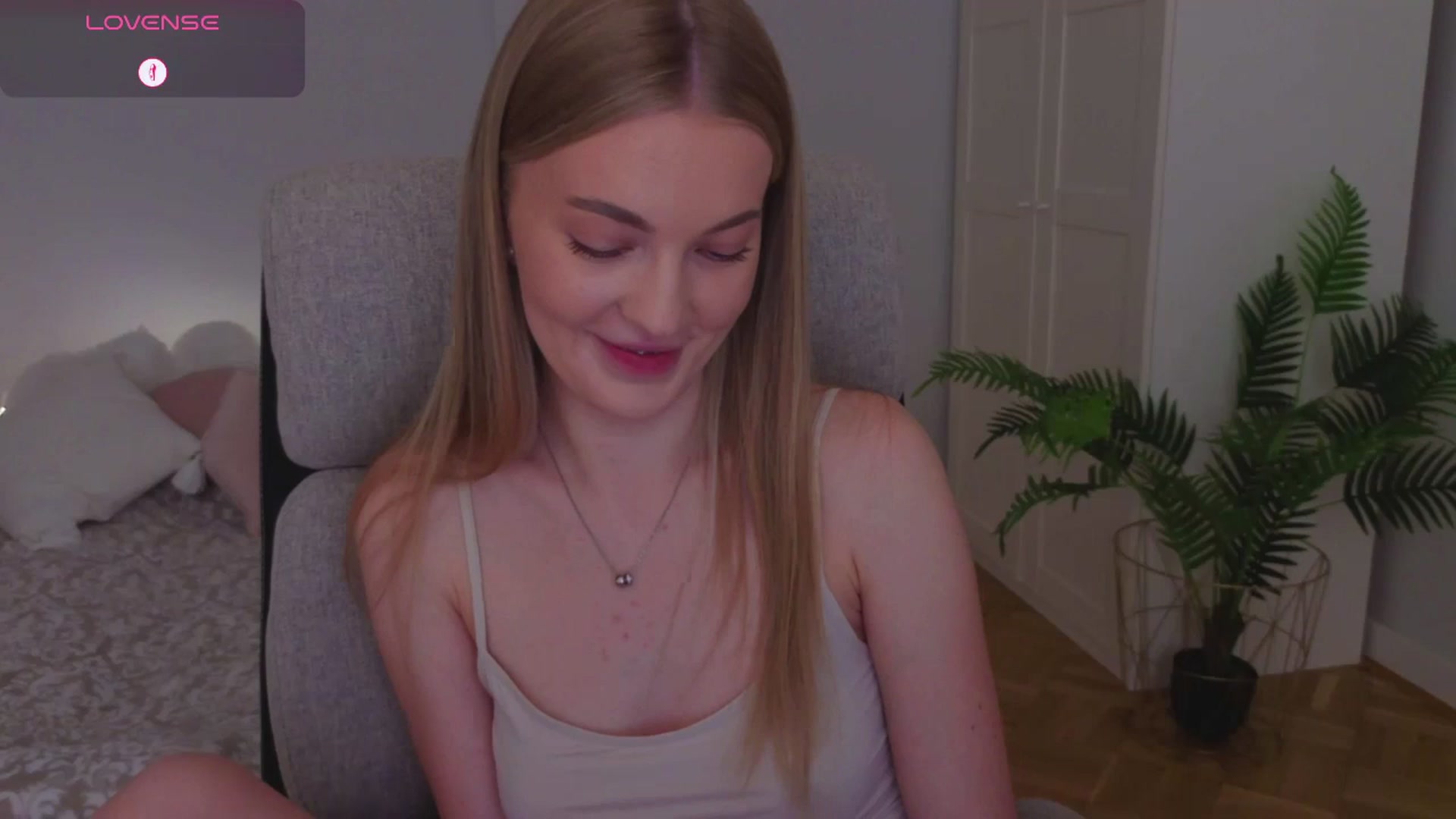 Gallery image thumbnail from LovelyAndy_'s myfreecams stream on, 08/06/2025, 18:31 image 6 of 20