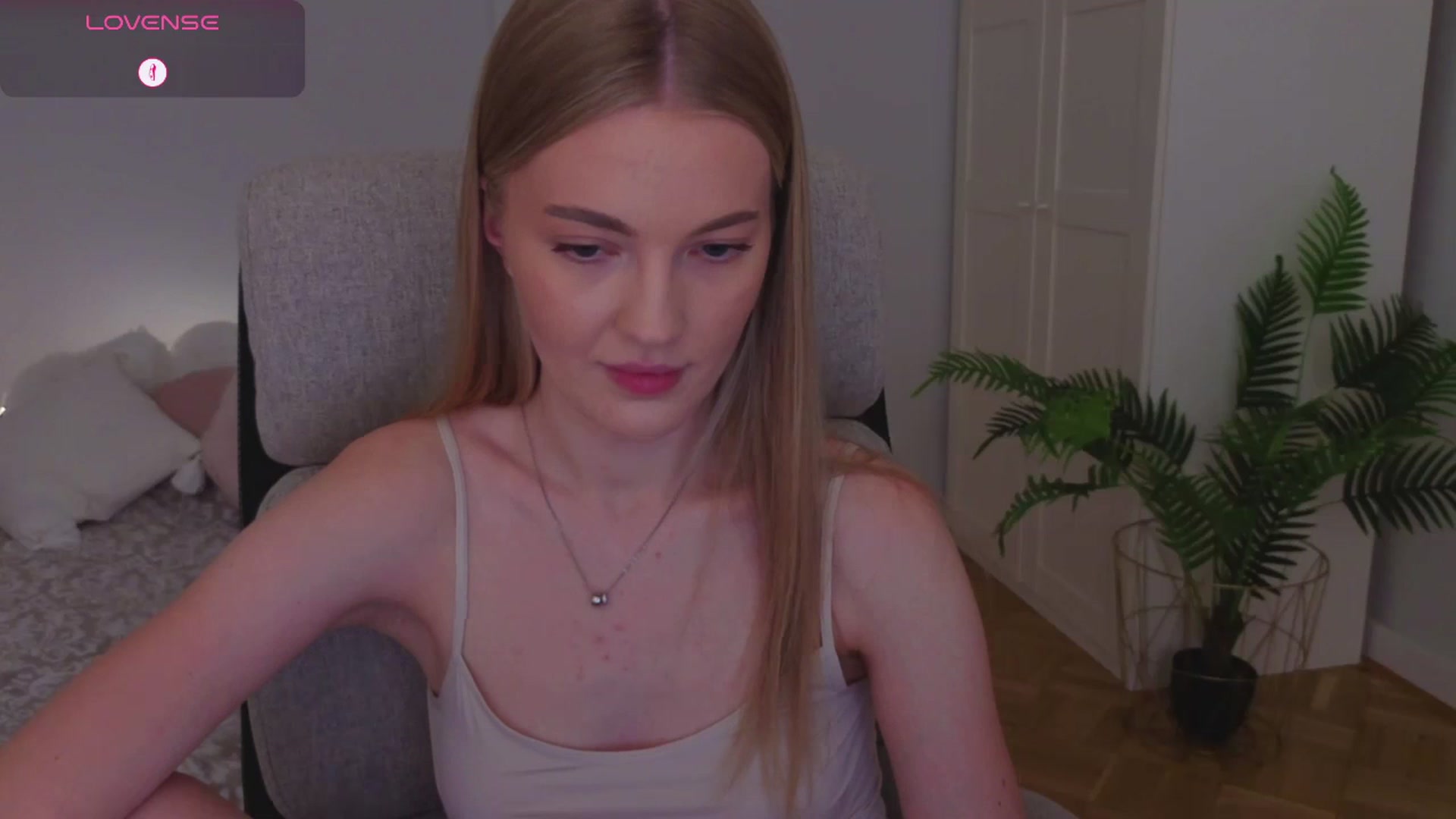 Gallery image thumbnail from LovelyAndy_'s myfreecams stream on, 08/06/2025, 18:31 image 1 of 20
