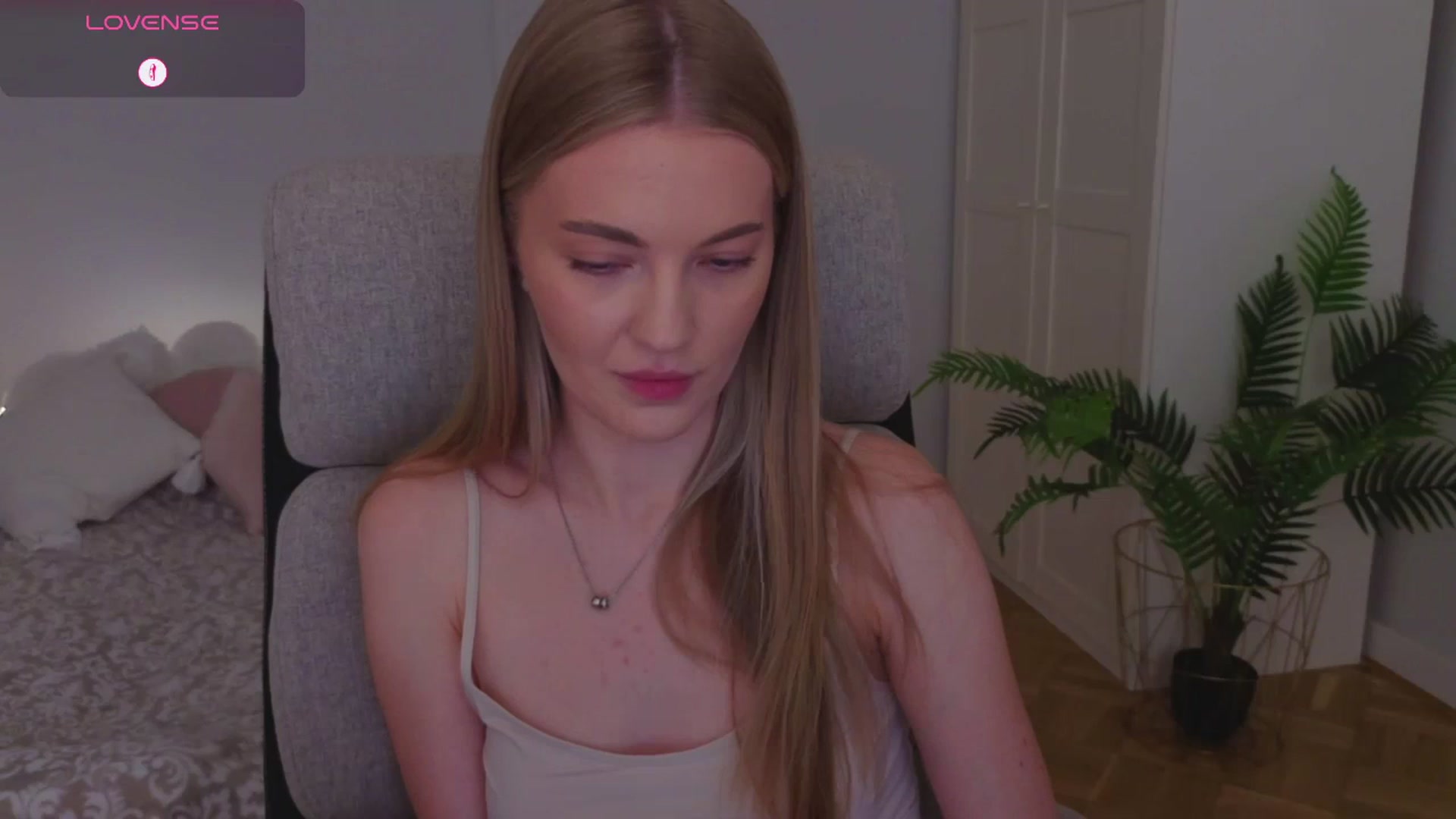 Gallery image thumbnail from LovelyAndy_'s myfreecams stream on, 08/06/2025, 18:31 image 11 of 20