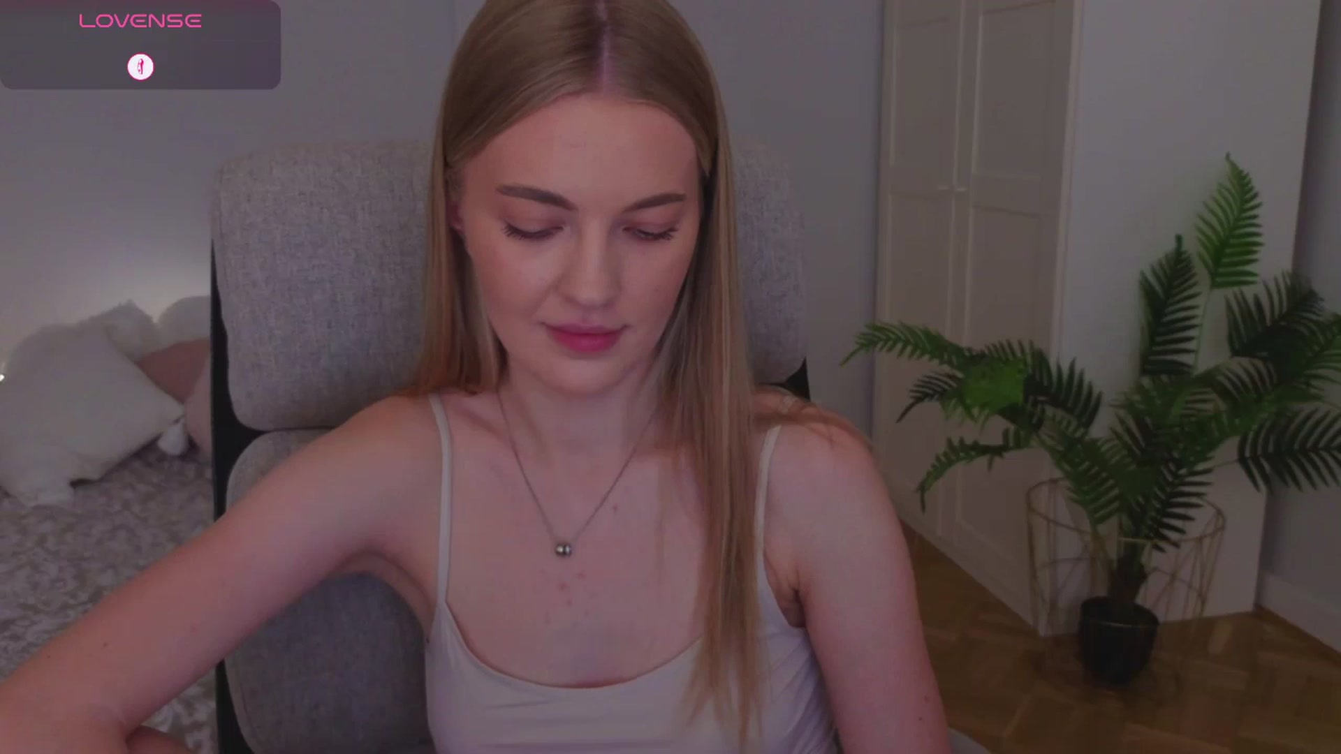 Gallery image thumbnail from LovelyAndy_'s myfreecams stream on, 08/06/2025, 18:31 image 2 of 20