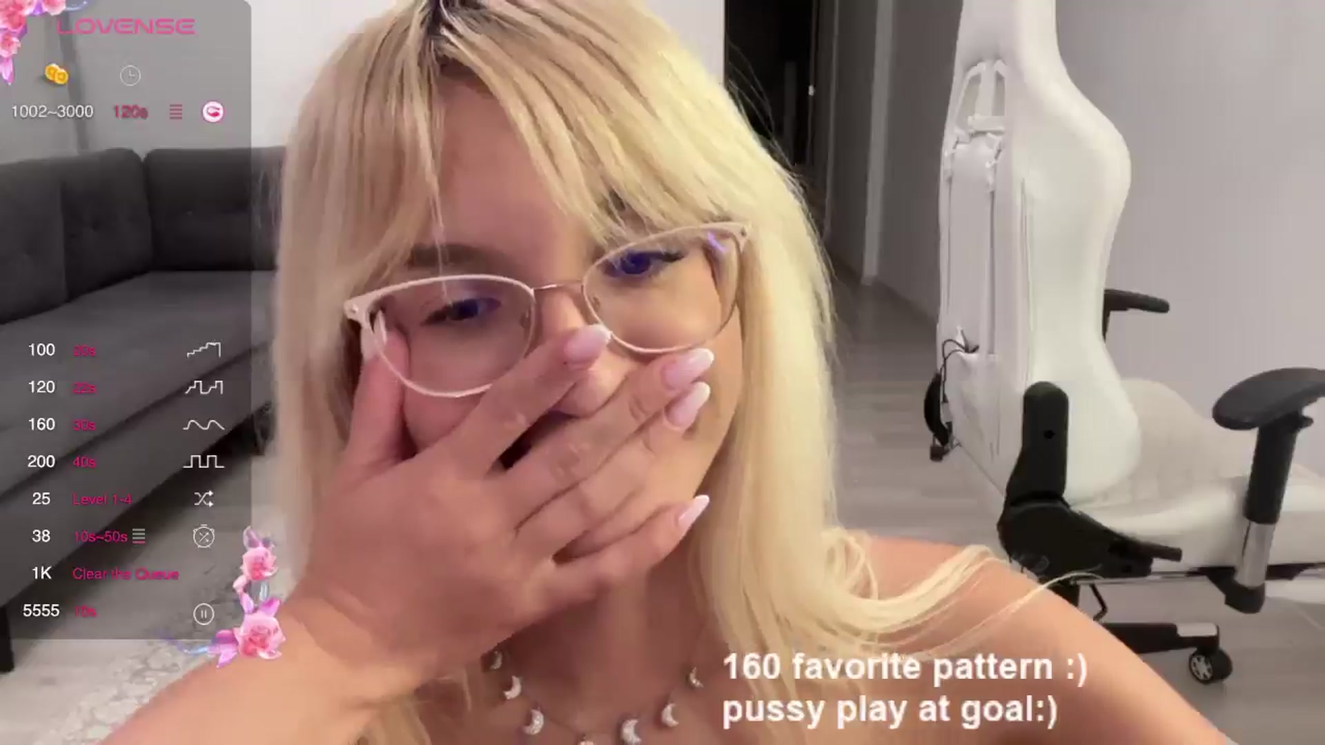 Gallery image thumbnail from LovelyBianca_'s myfreecams stream on, 06/13/2024, 24:43 image 19 of 20
