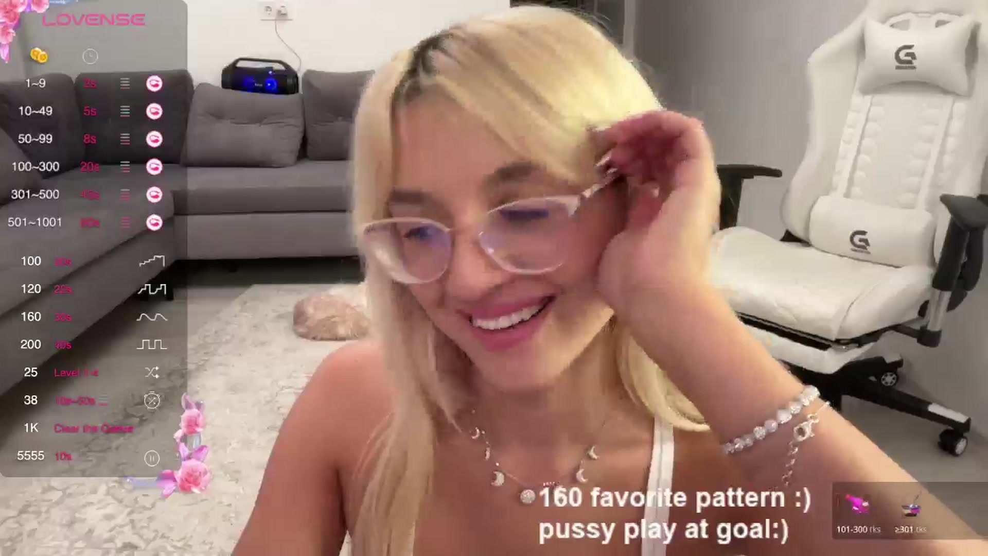 Gallery image thumbnail from LovelyBianca_'s myfreecams stream on, 06/20/2024, 23:12 image 19 of 20